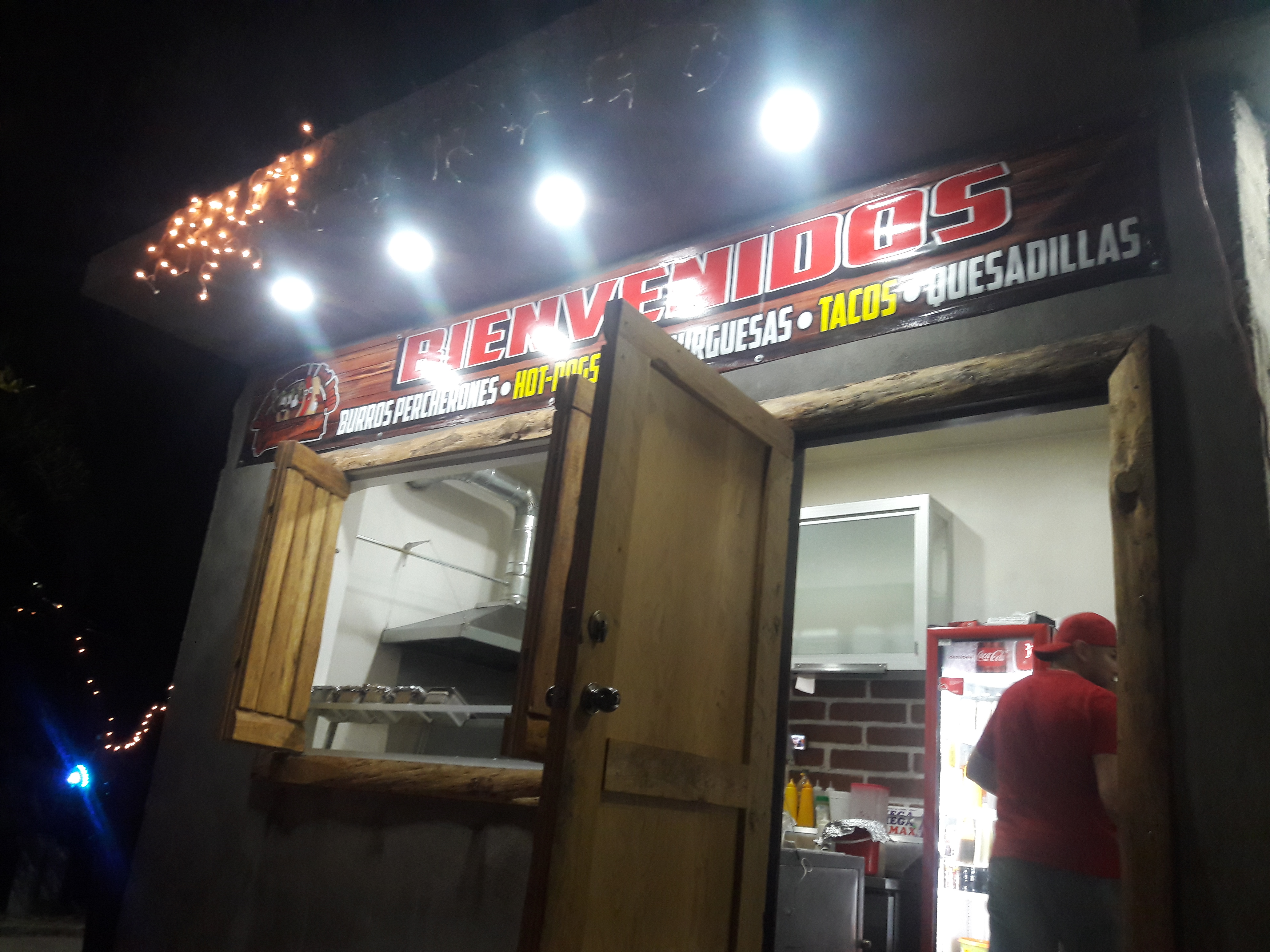 LOS COMPADRES image 8