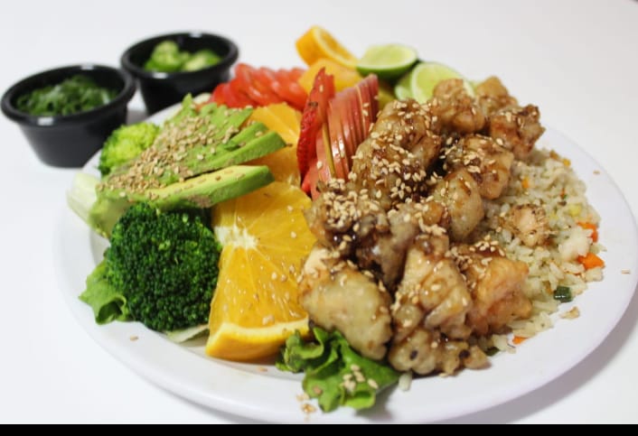 Suky Sushi Suc. Lomas de San Agustín image 2