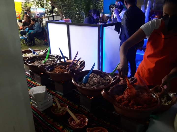 Cortes selectos y Tacos de Guisado Cowboy image 7