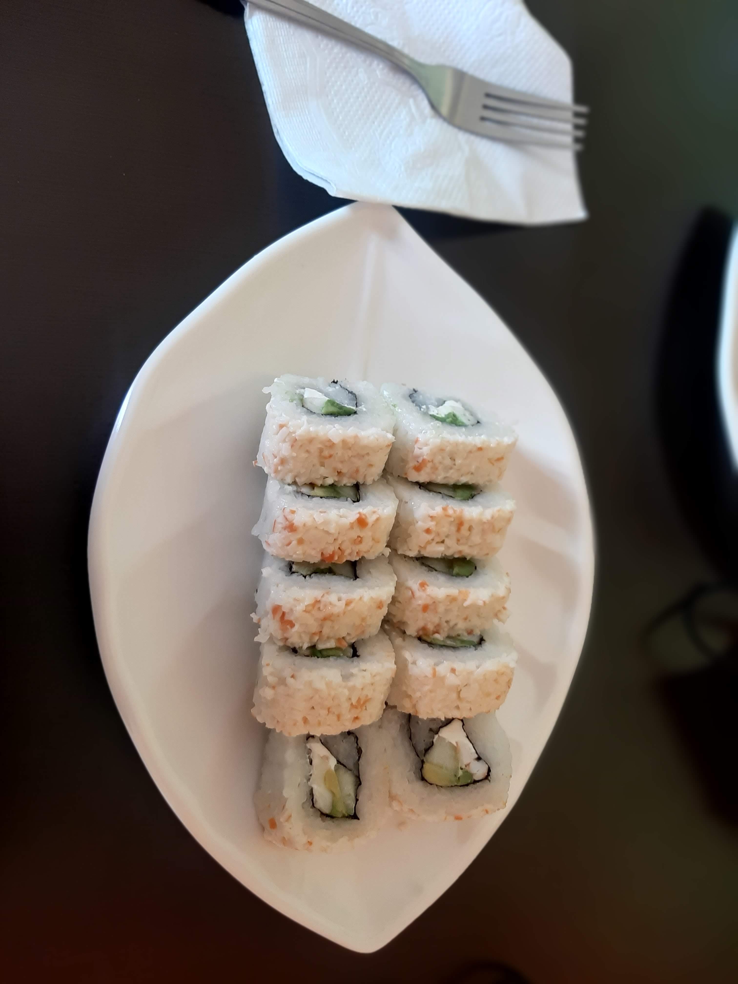 Sushi TK comida japonesa image 5