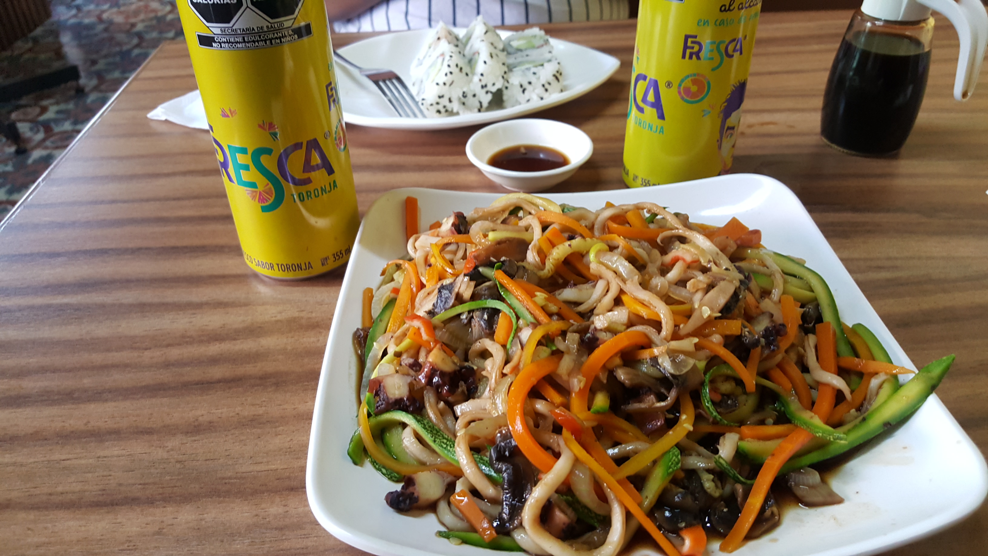 Sushi TK comida japonesa image 7