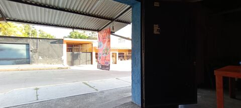 TAQUERÍA "LA CASA DE LAS FLORES" image 3