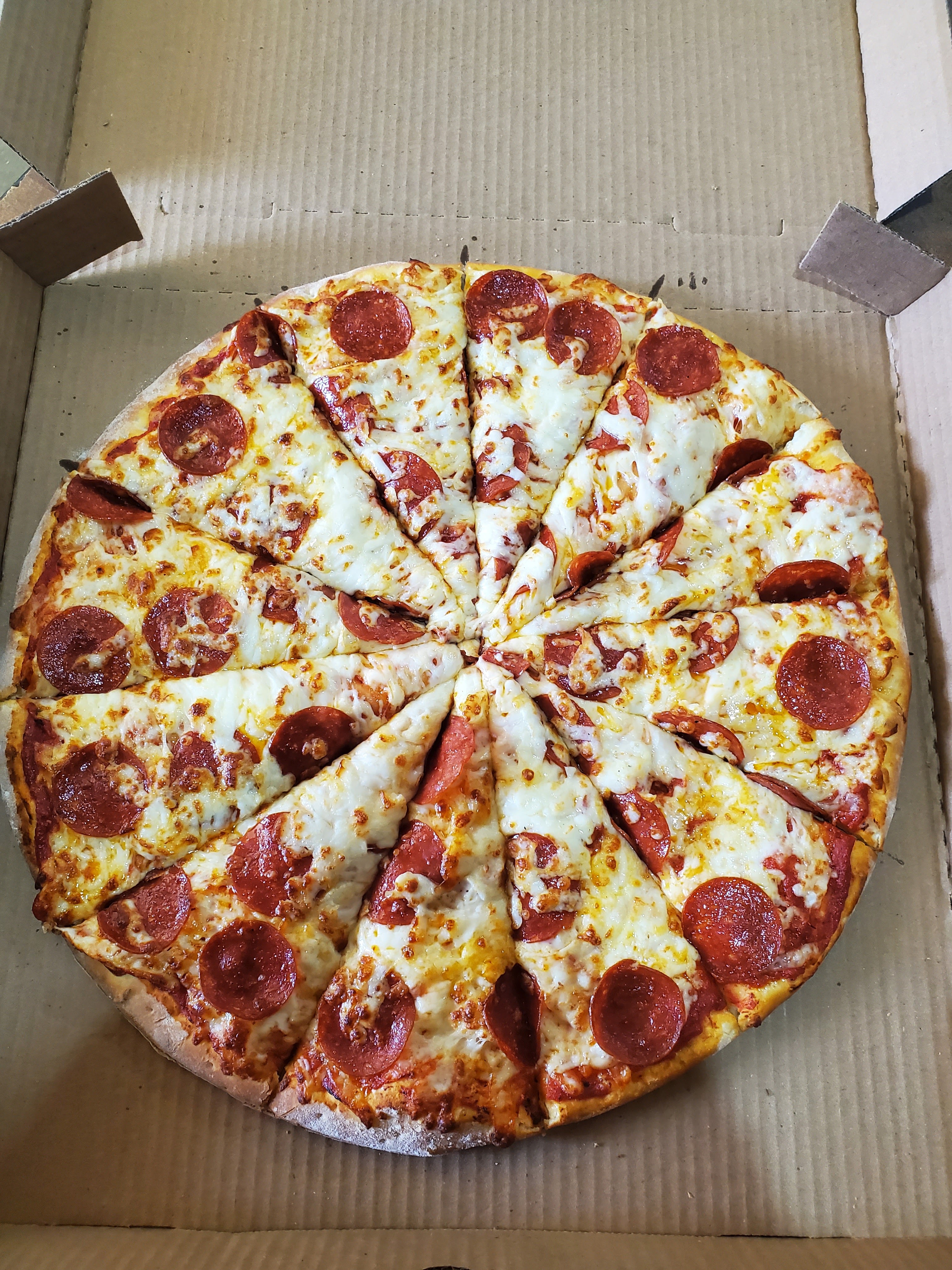 D'angellos Pizza image 1