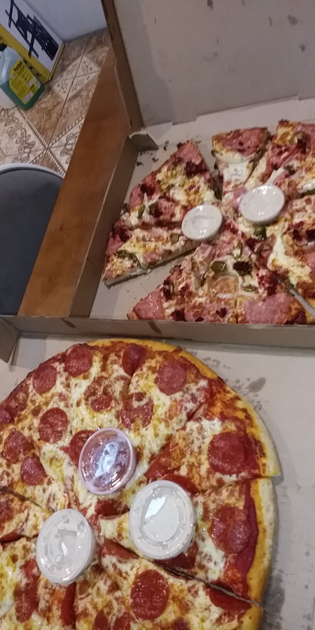 D'angellos Pizza image 8