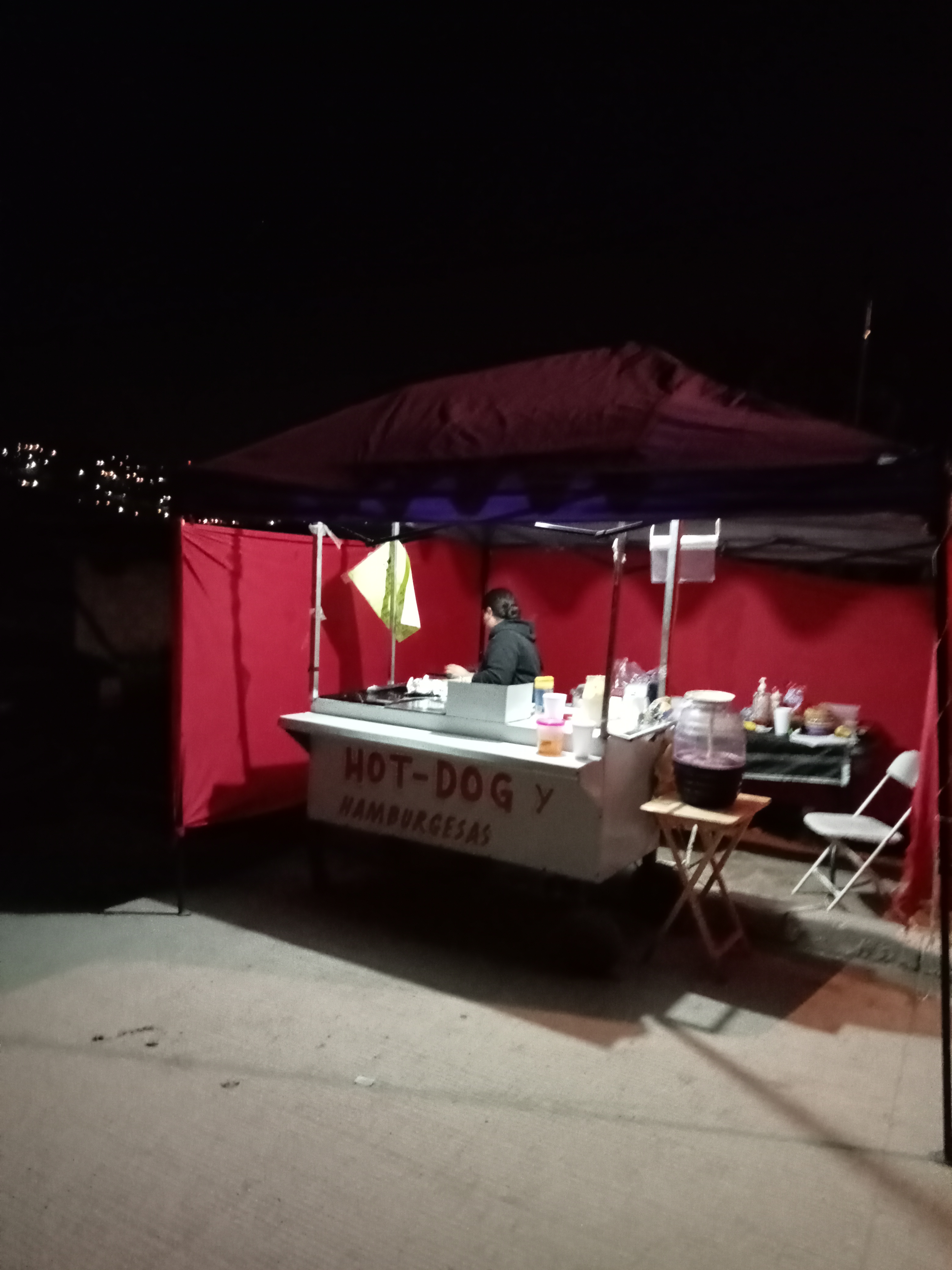 Hot Dogs y hamburguesas Las Lomas image 8