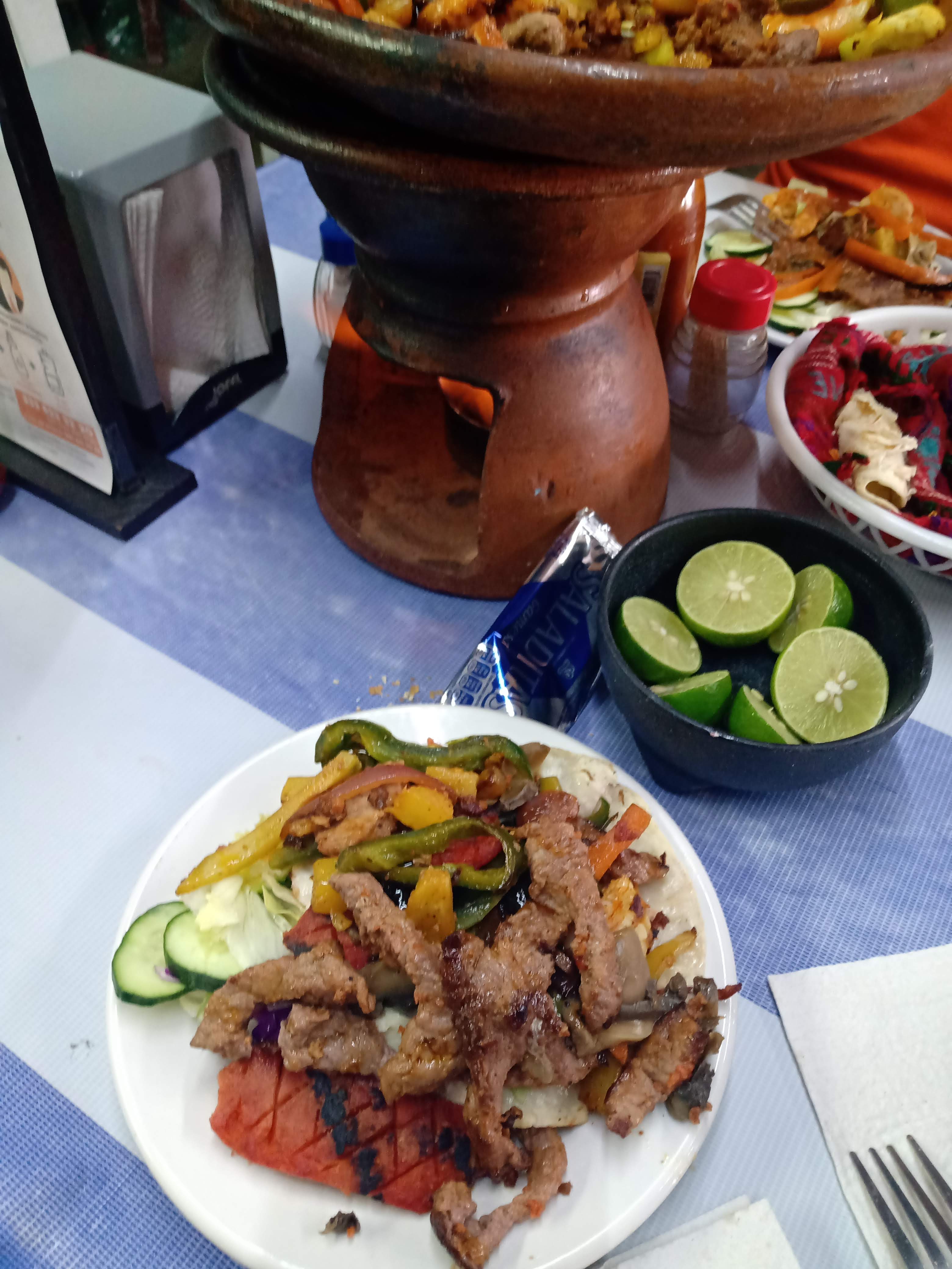 Mariscos Mar y Tierra de Zapotlán image 8