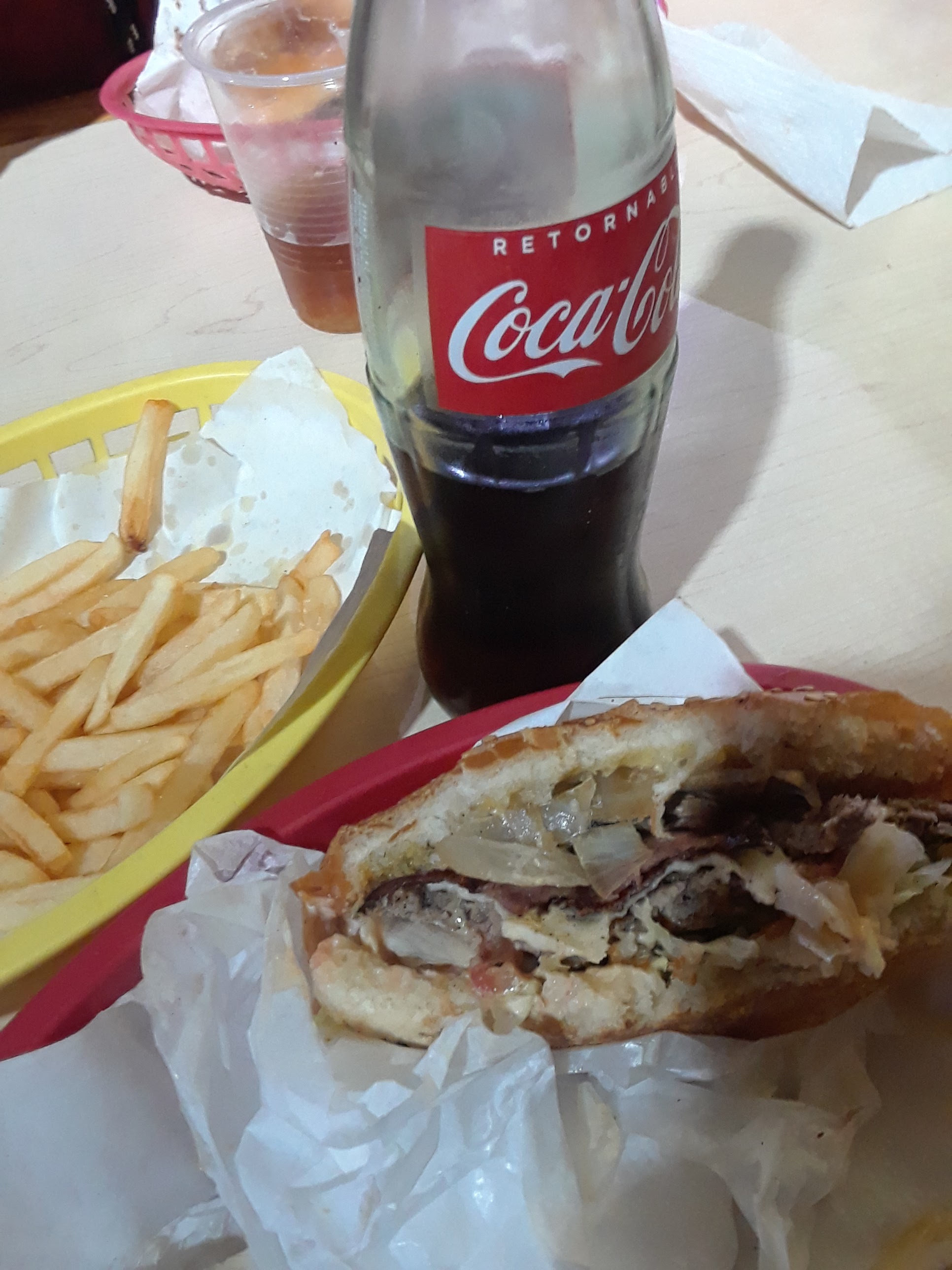 La Carreta Burgers image 2