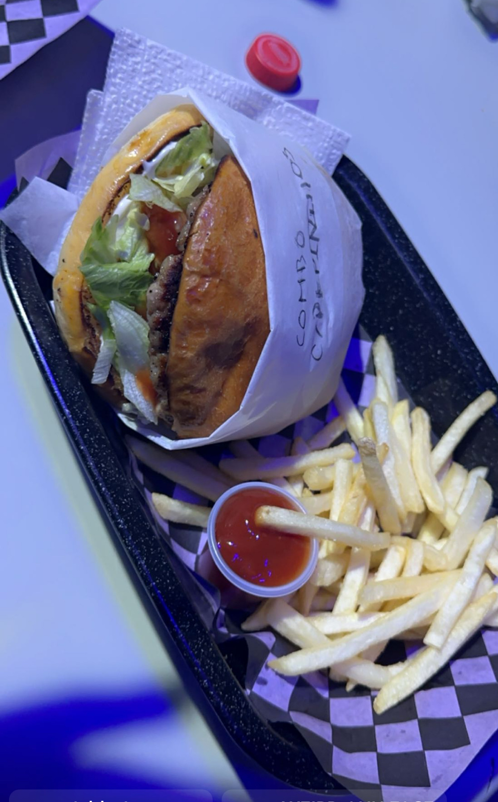 La Carreta Burgers image 4