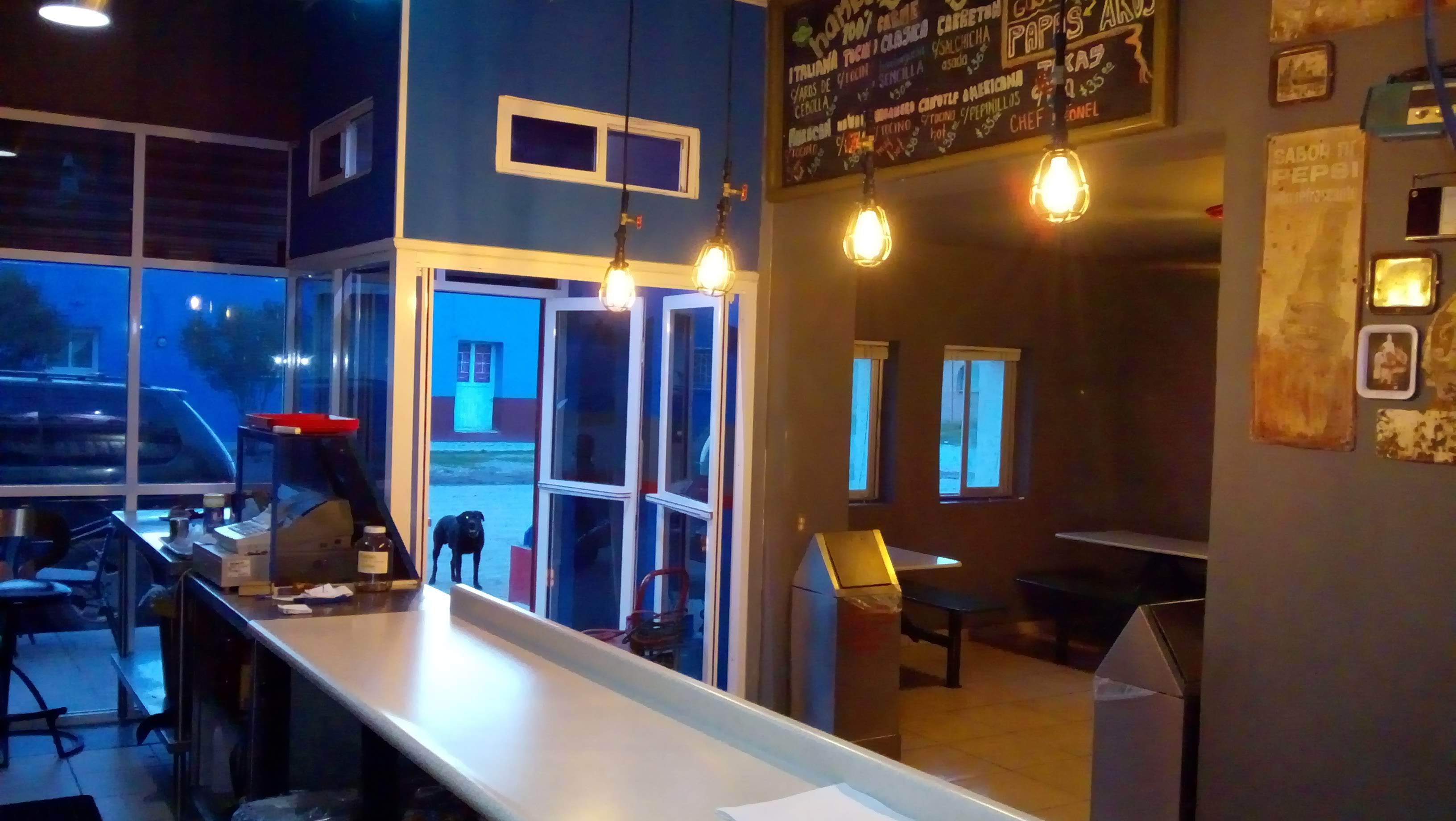 La Carreta Burgers image 8