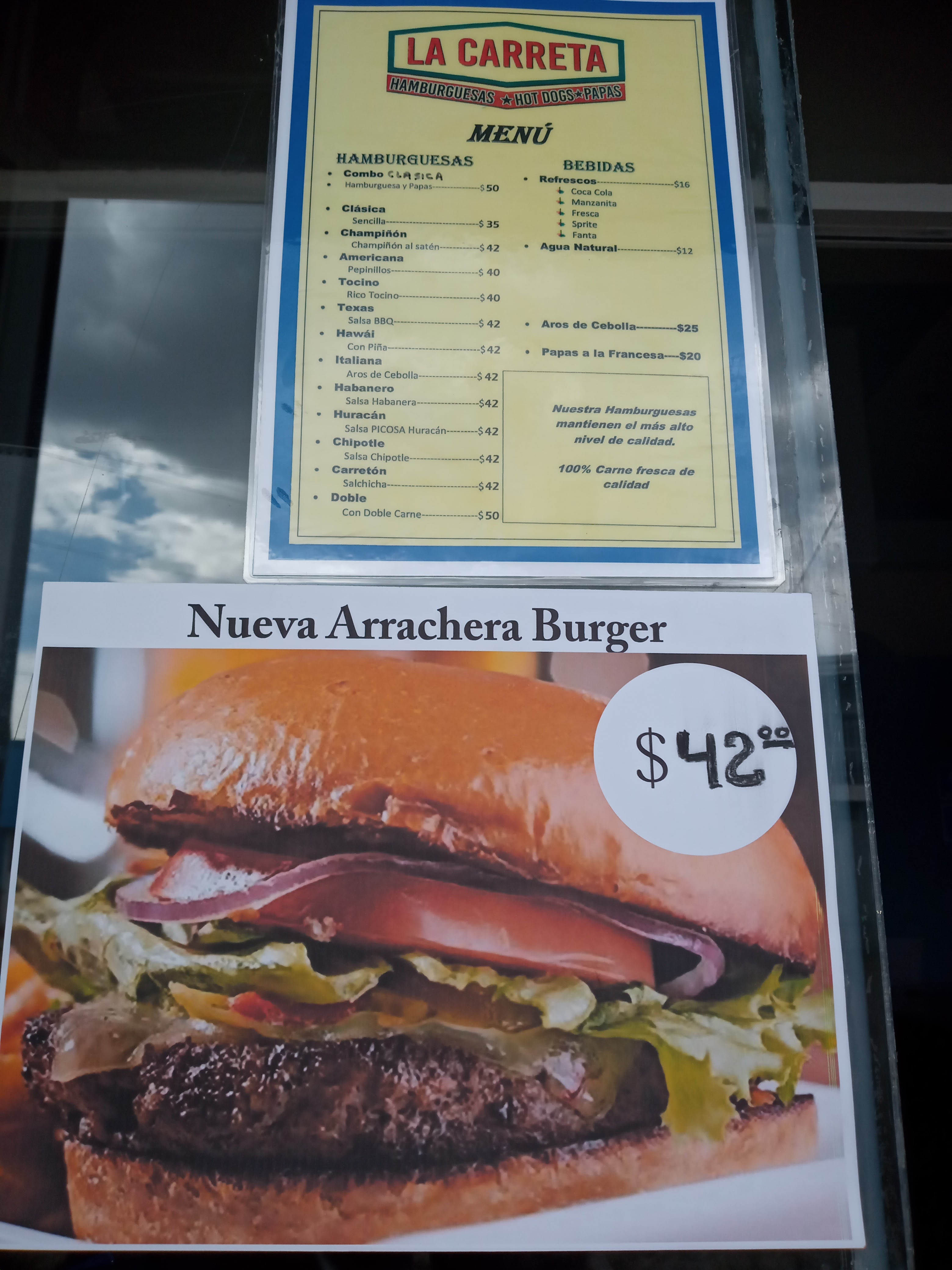 La Carreta Burgers image 9