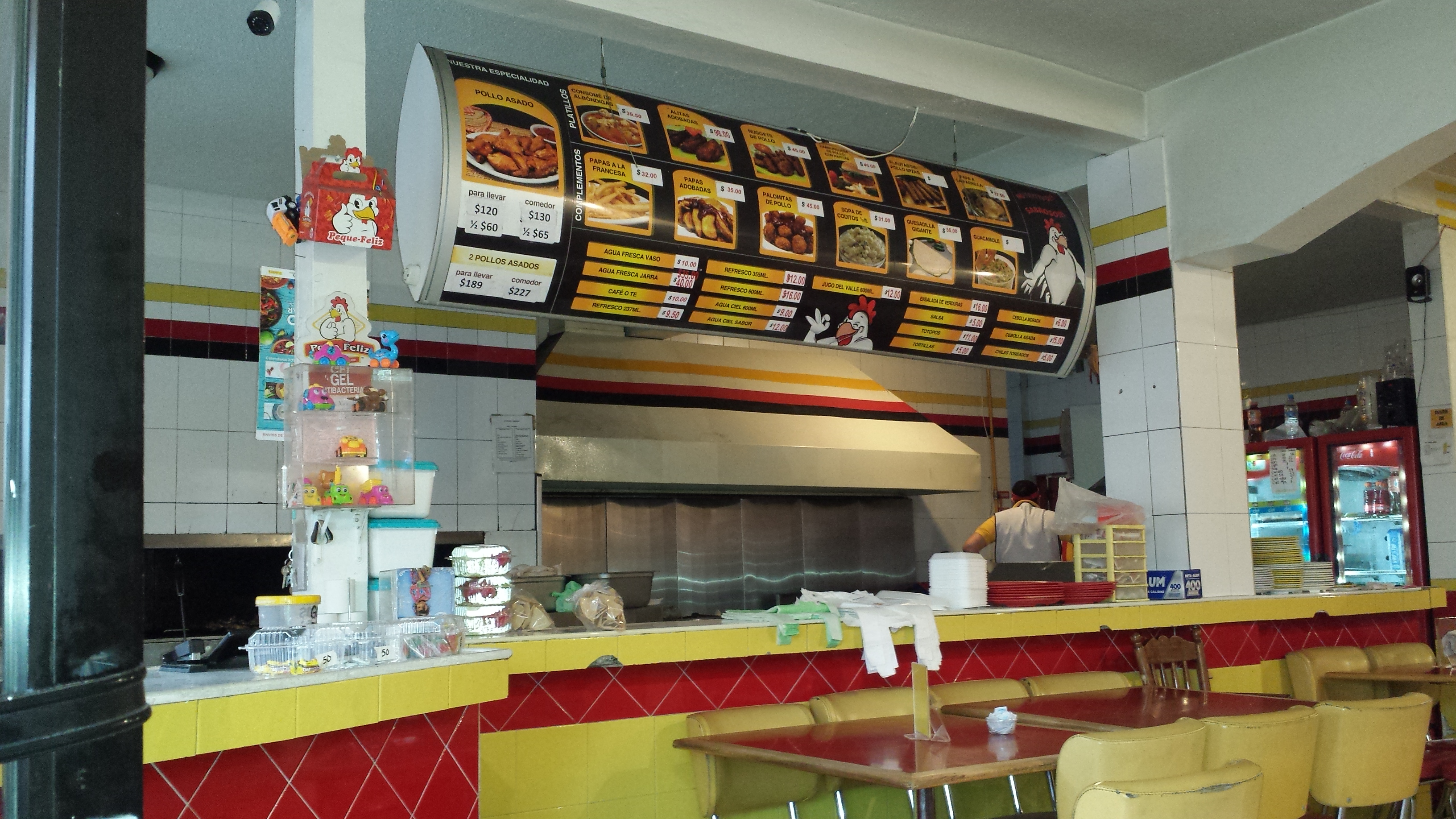 Pollo Feliz Nuevo Ideal image 2