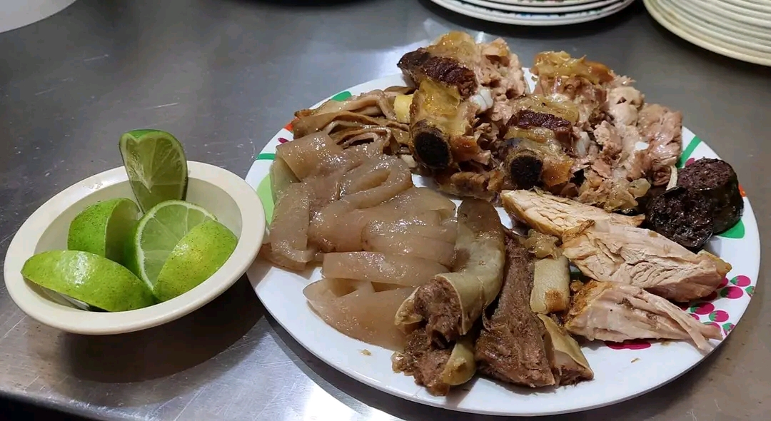 Carnitas "El Higuero" image 7