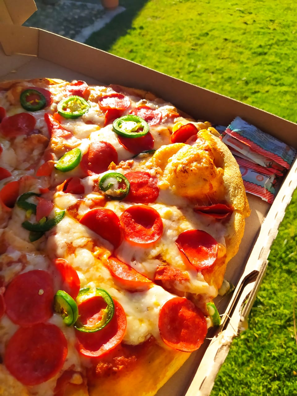 TAKETO'S PIZZA image 2