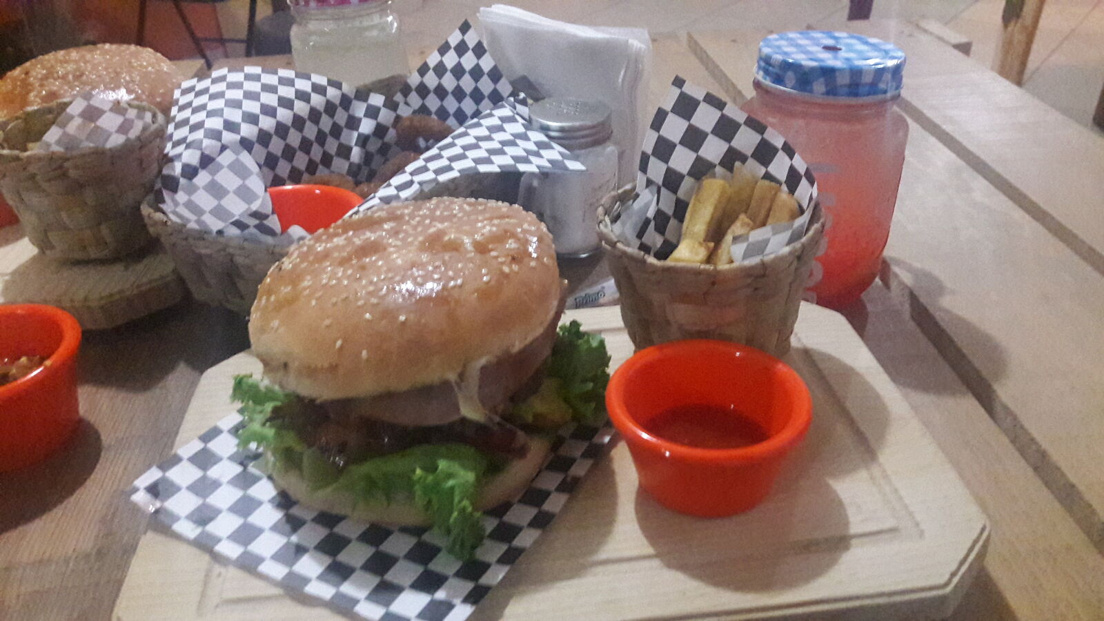 El Sabor Hamburgueseria image 2