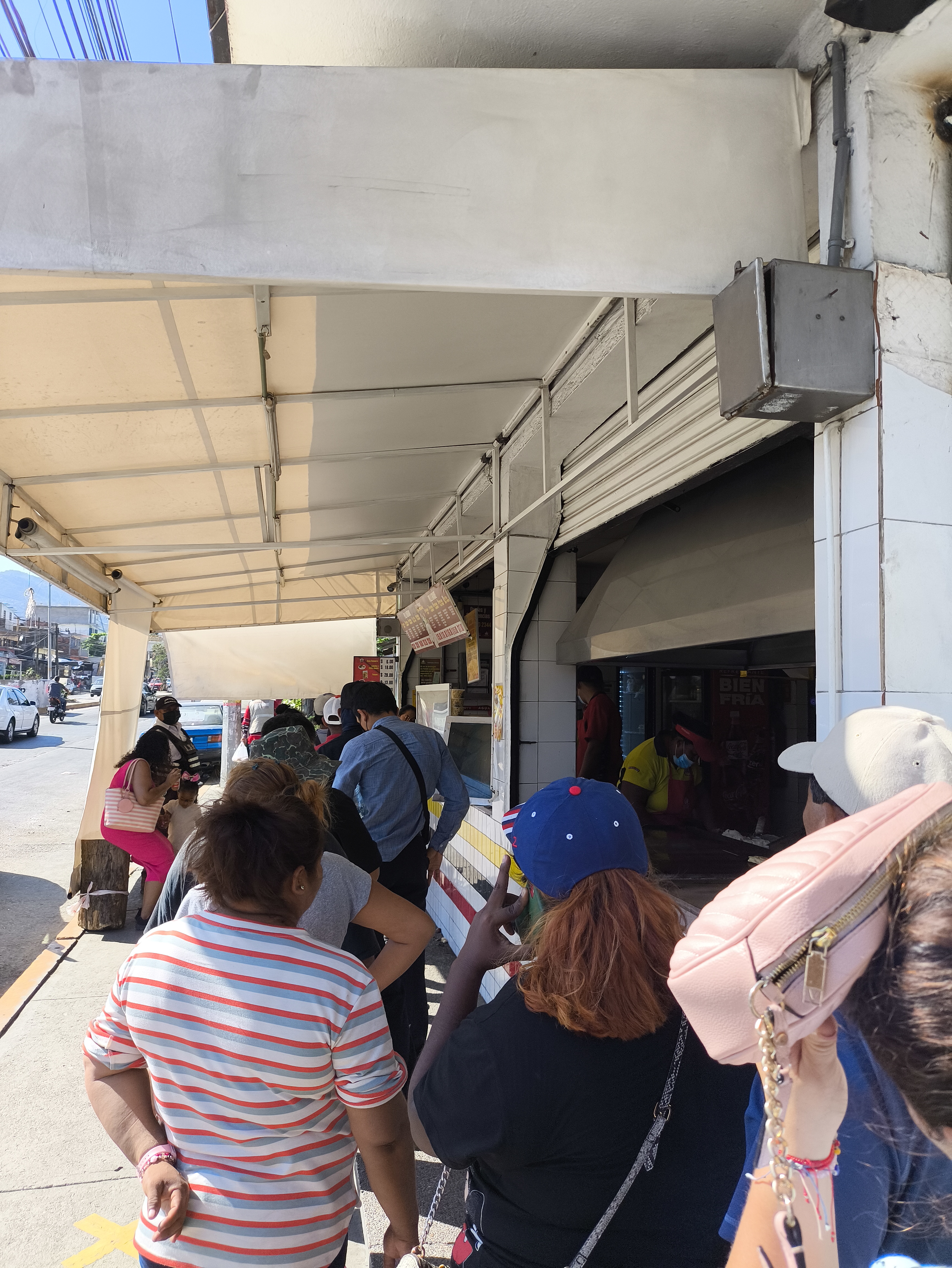 Pollo Feliz Sabana image 7