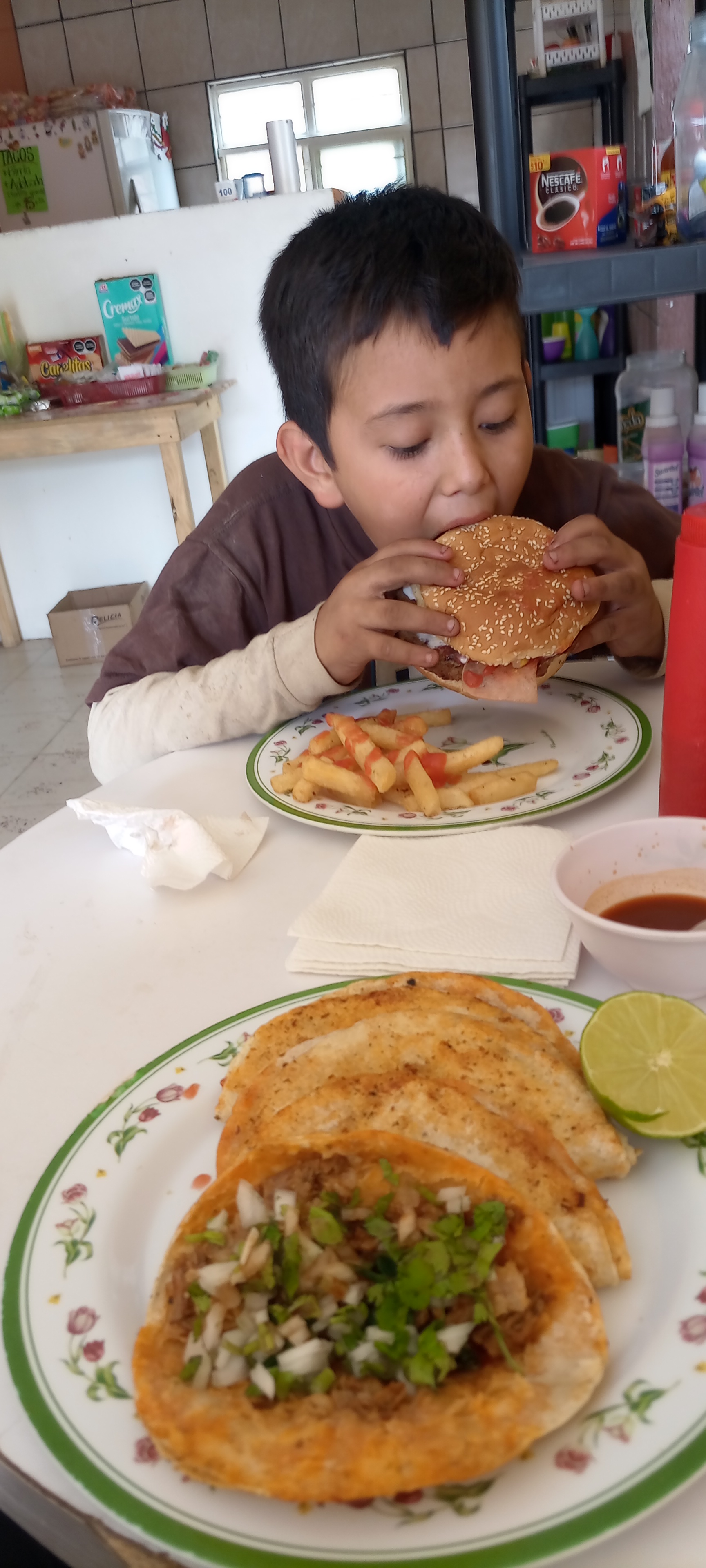 Loncheria Sara Castillo image 4