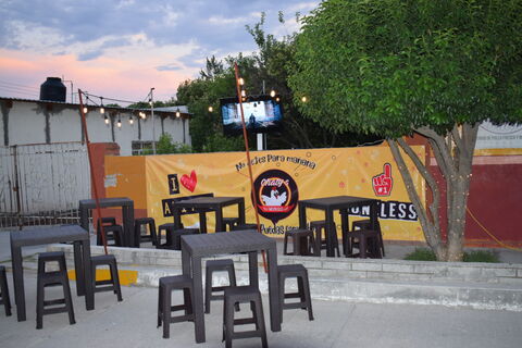 Expendio De Pollo Y Rosticeria CHALY'S image 6