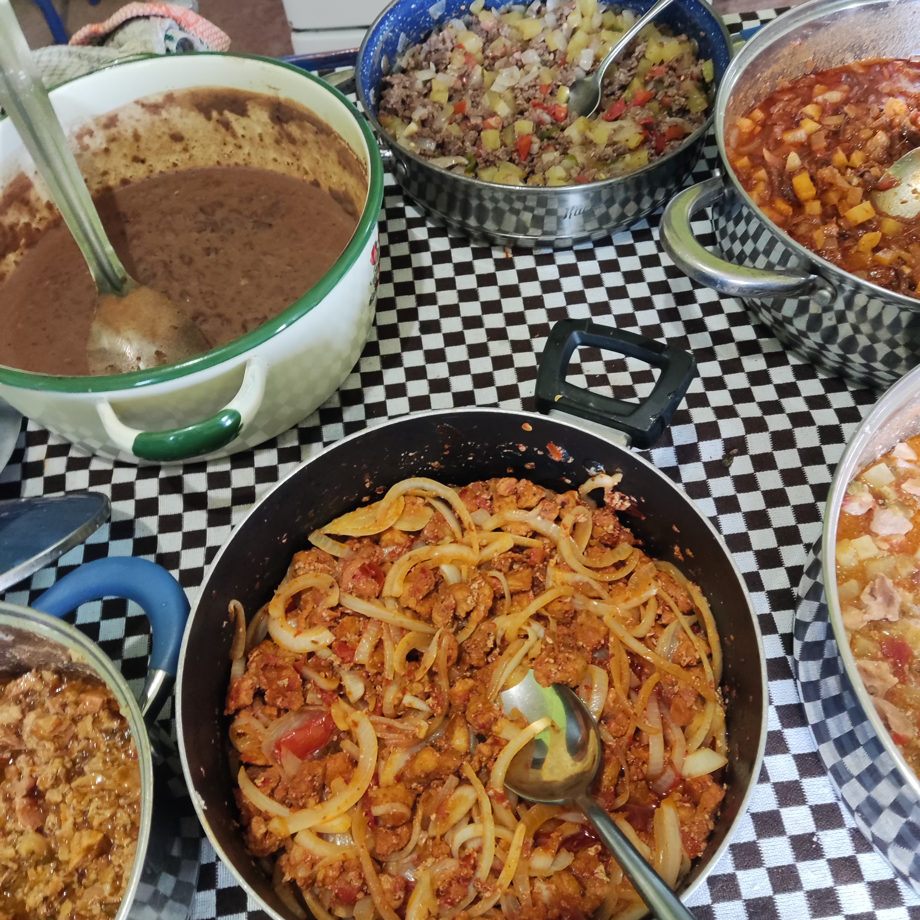 Gorditas "Las mentadas de doña Mague." image 1