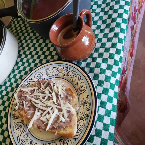 Gorditas "Las mentadas de doña Mague." image 4