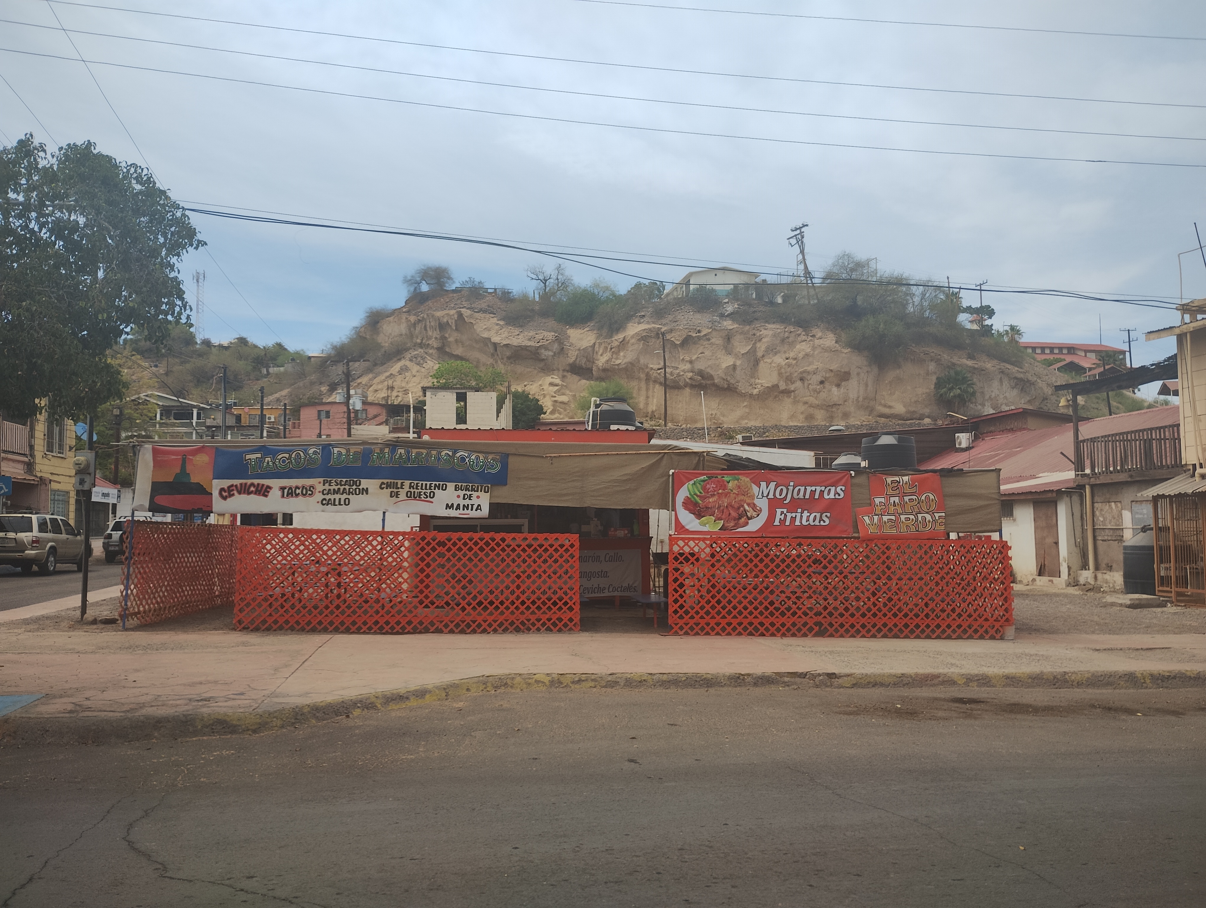 Tacos y Mariscos El Faro Verde image 10