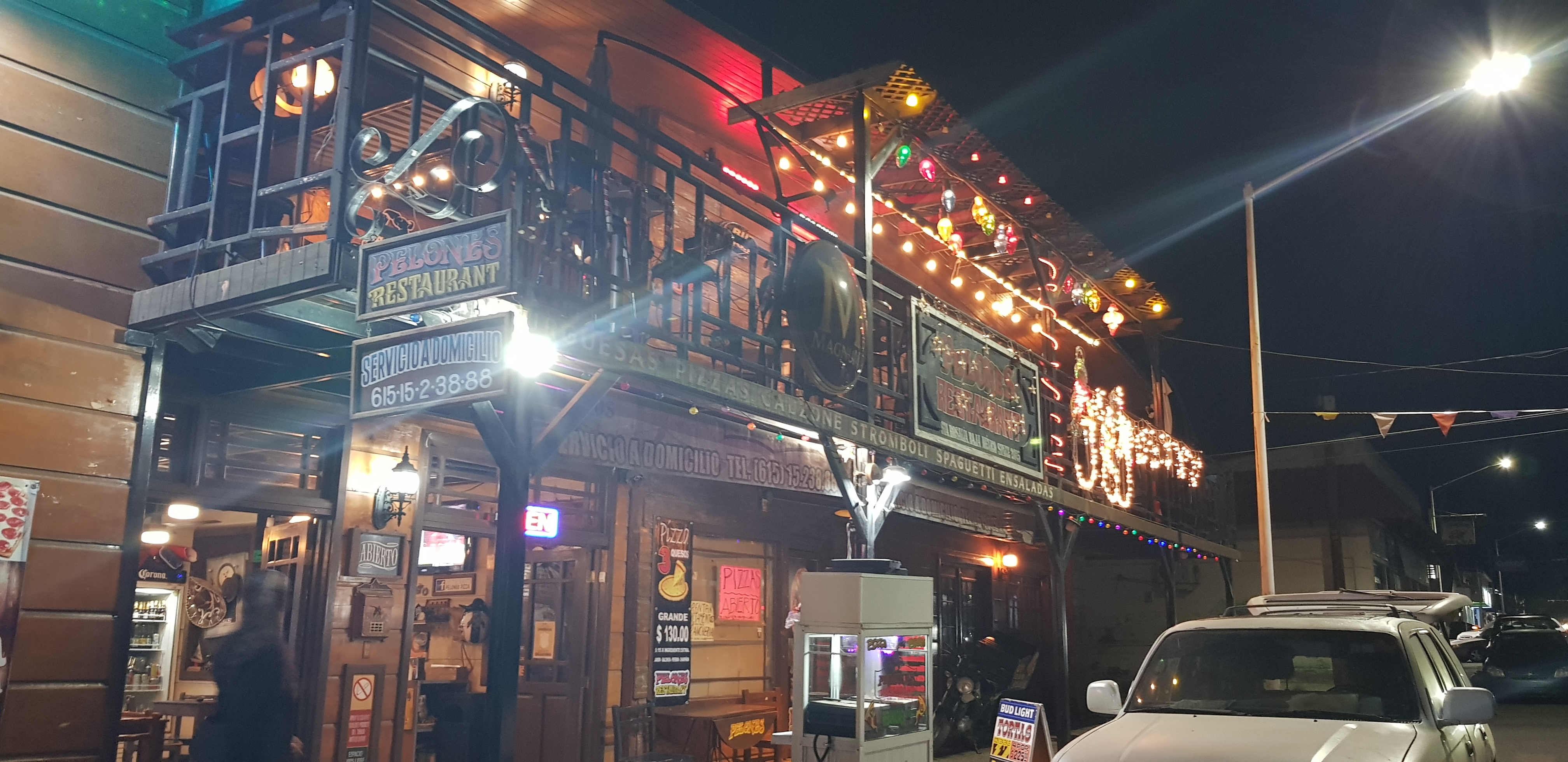 Restaurant Pelones Pizza image 6