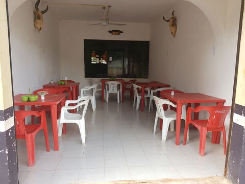 El Pariente image 5