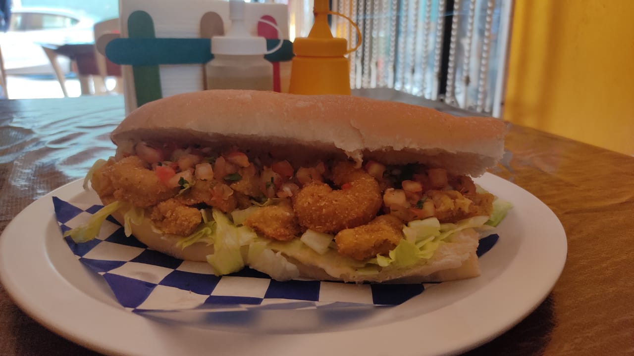 Tortas El Portón image 1