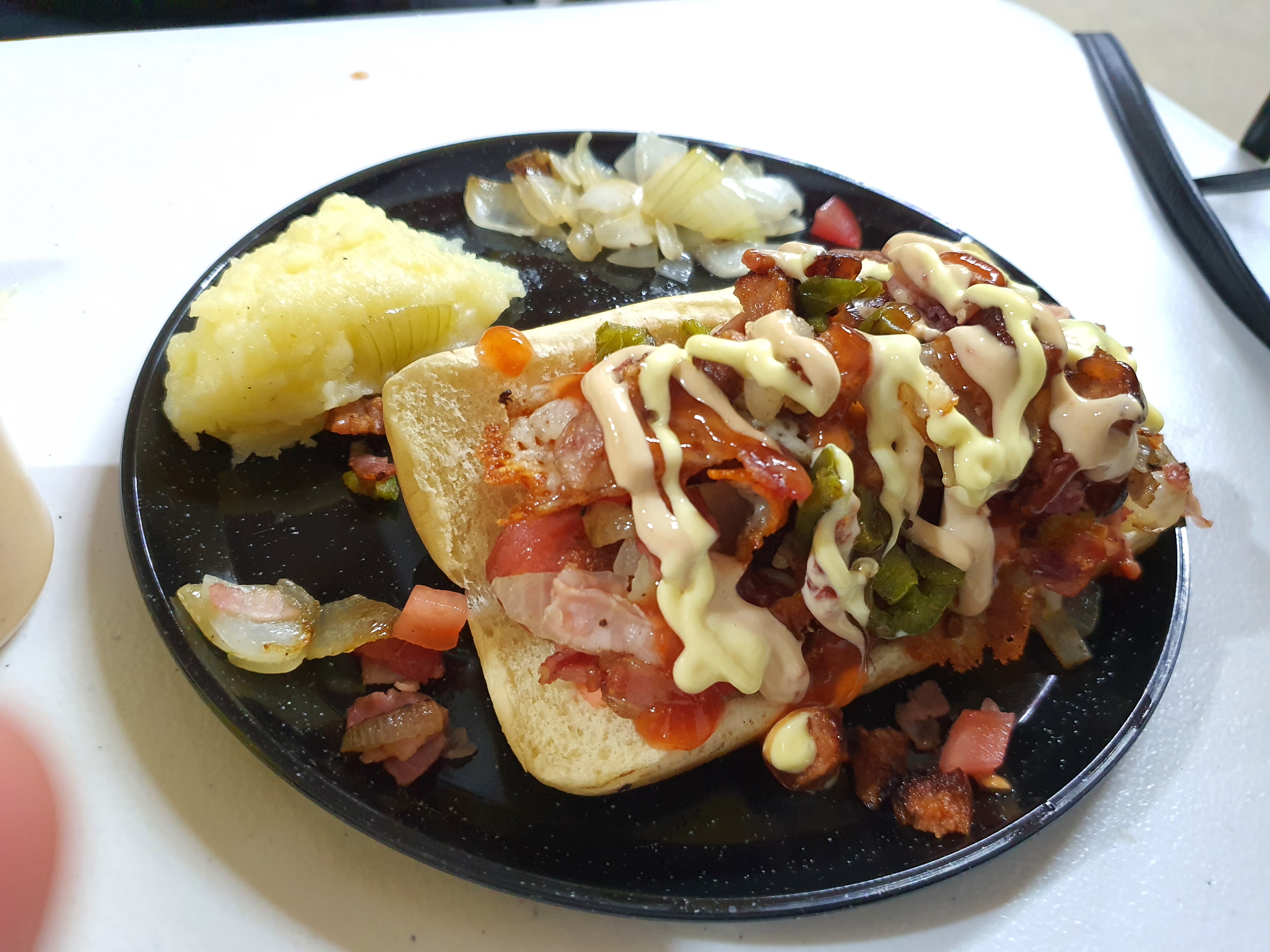 MEGABURGUERS image 5