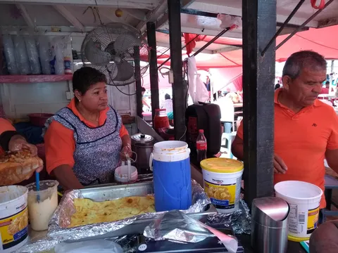 Bolillos con relleno estilo acapulco image 3