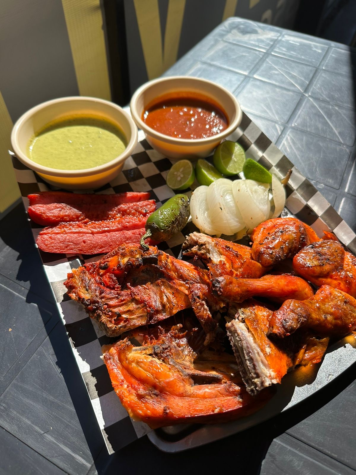 Pollos y carnes asadas Medina image 1