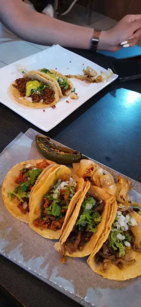 Tacos El Mirador image 2