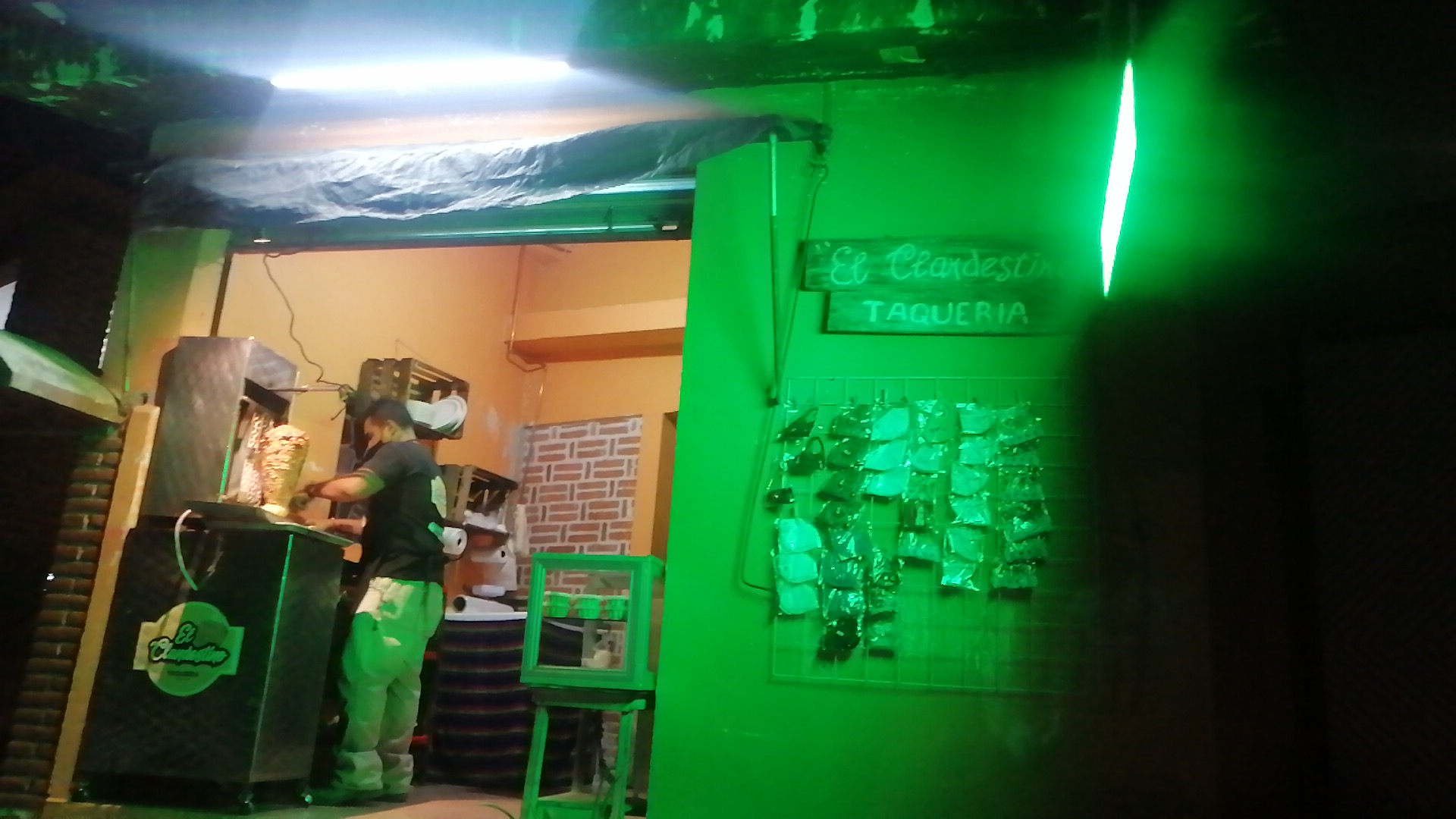 Taqueria "El Clandestino" image 1