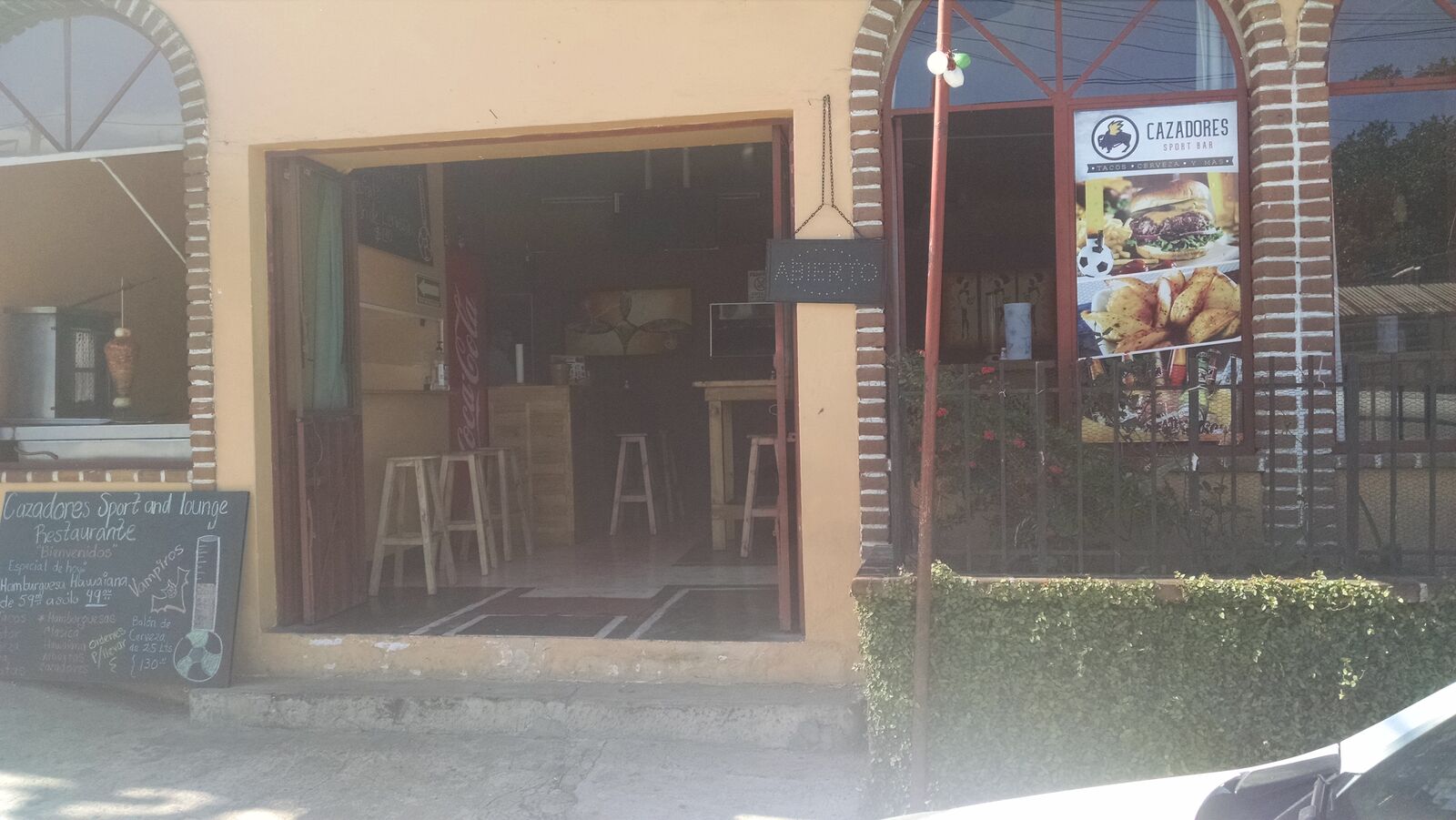 Cazadores Sport Bar image 5