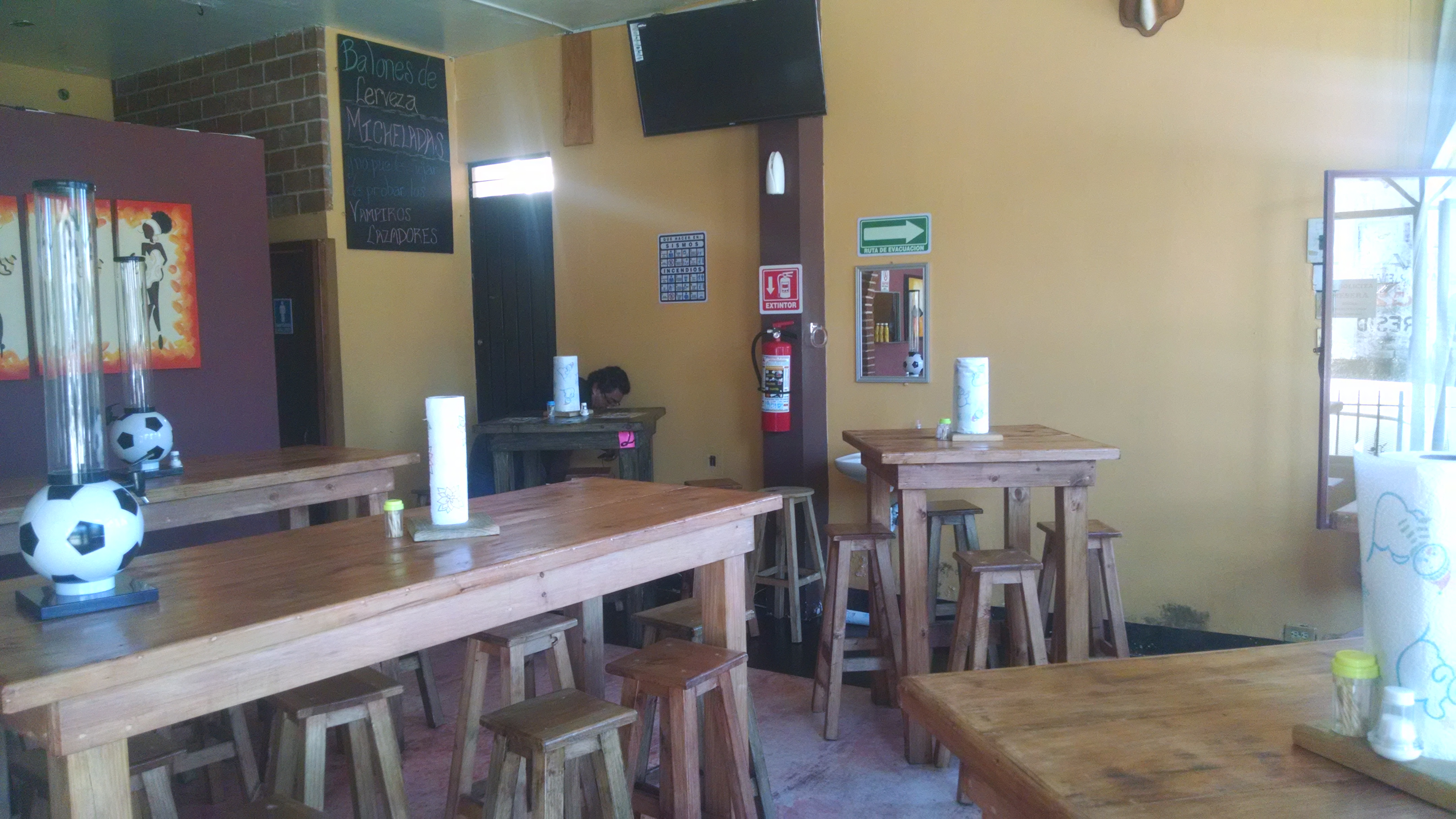 Cazadores Sport Bar image 6