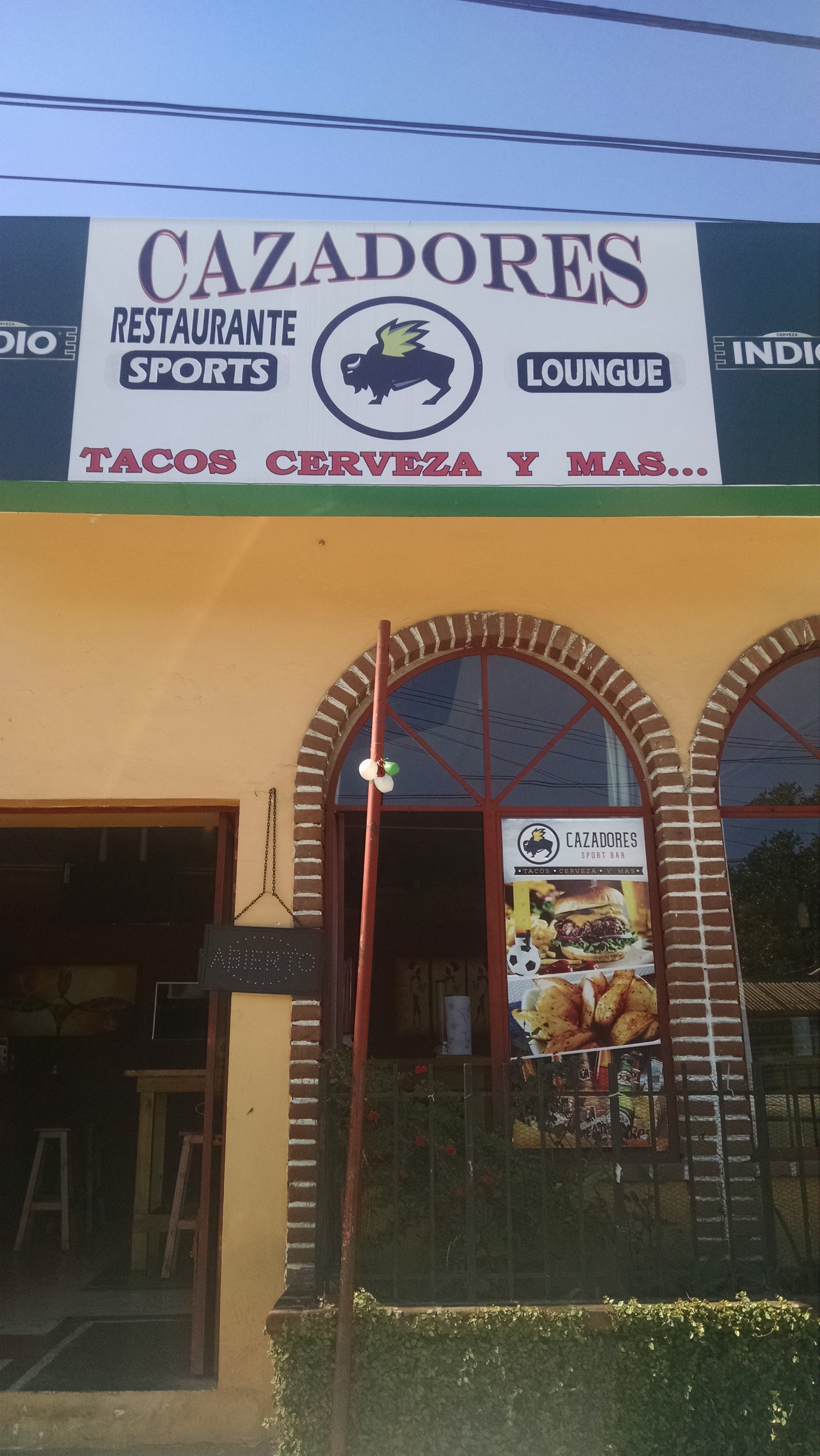 Cazadores Sport Bar image 8