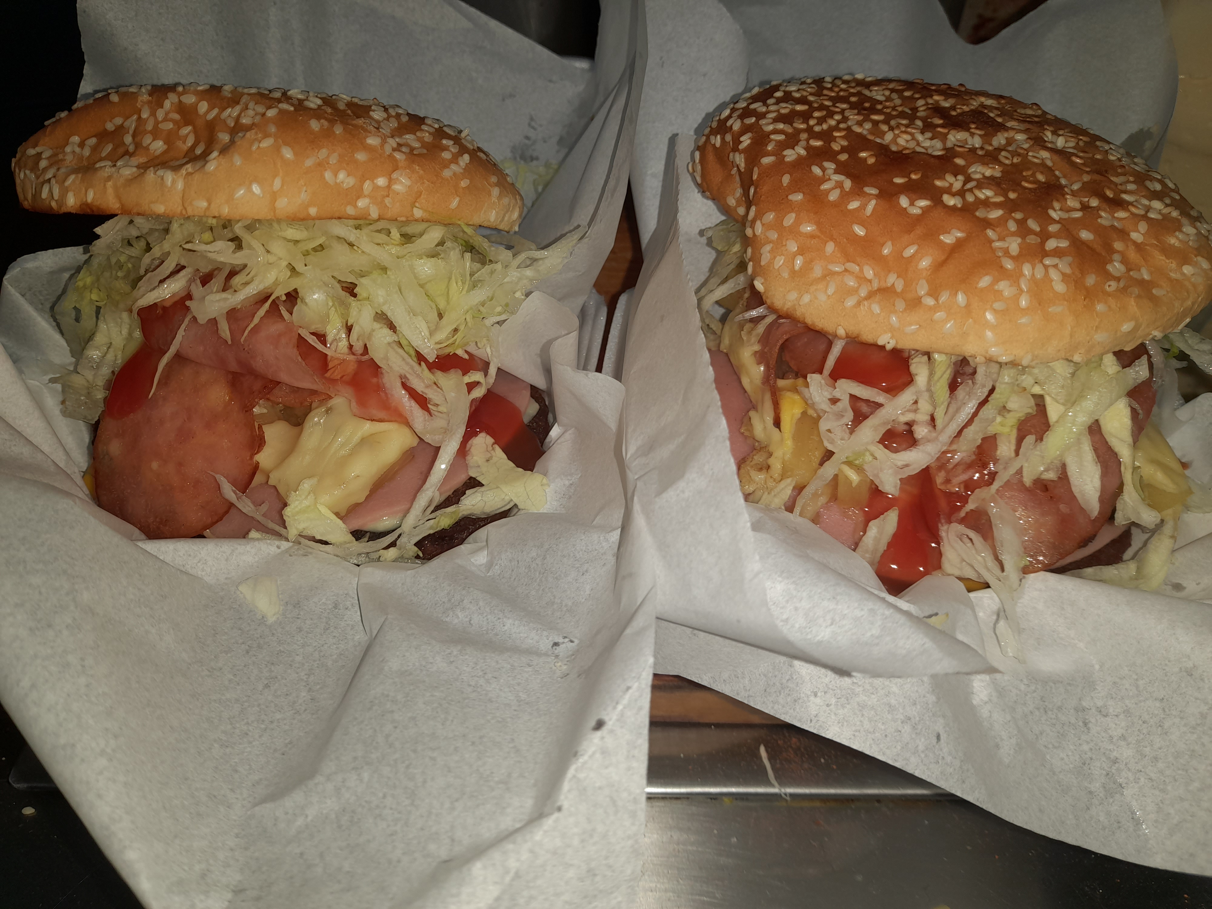 Hamburguesas "LAS QUIJANO" image 3