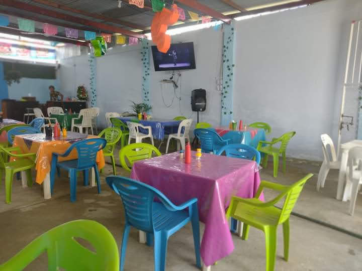 Mariscos y Micheladas La Tía Ñormis image 7