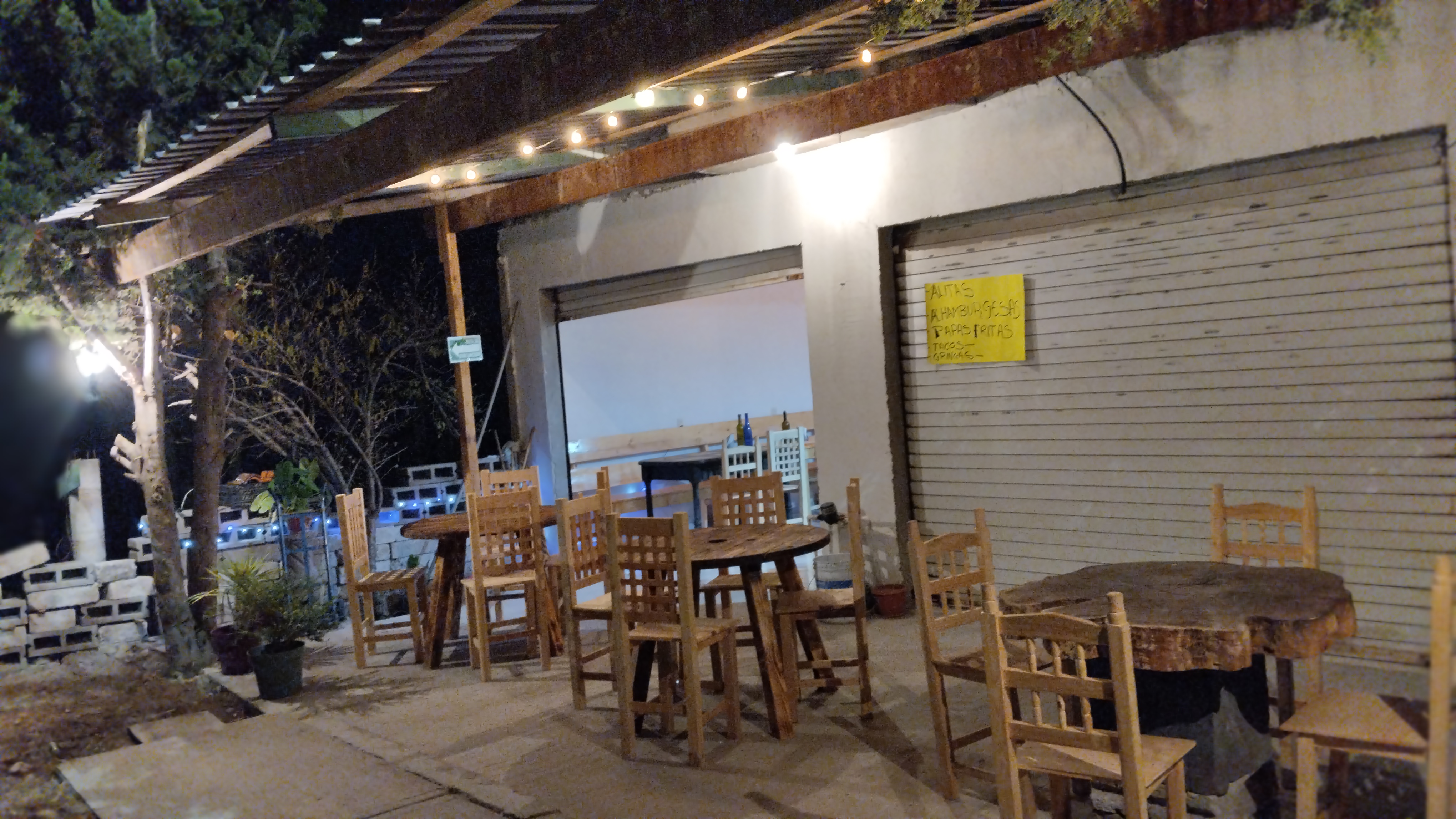 RESTAURANTE SNACKS AND DRINKS image 1