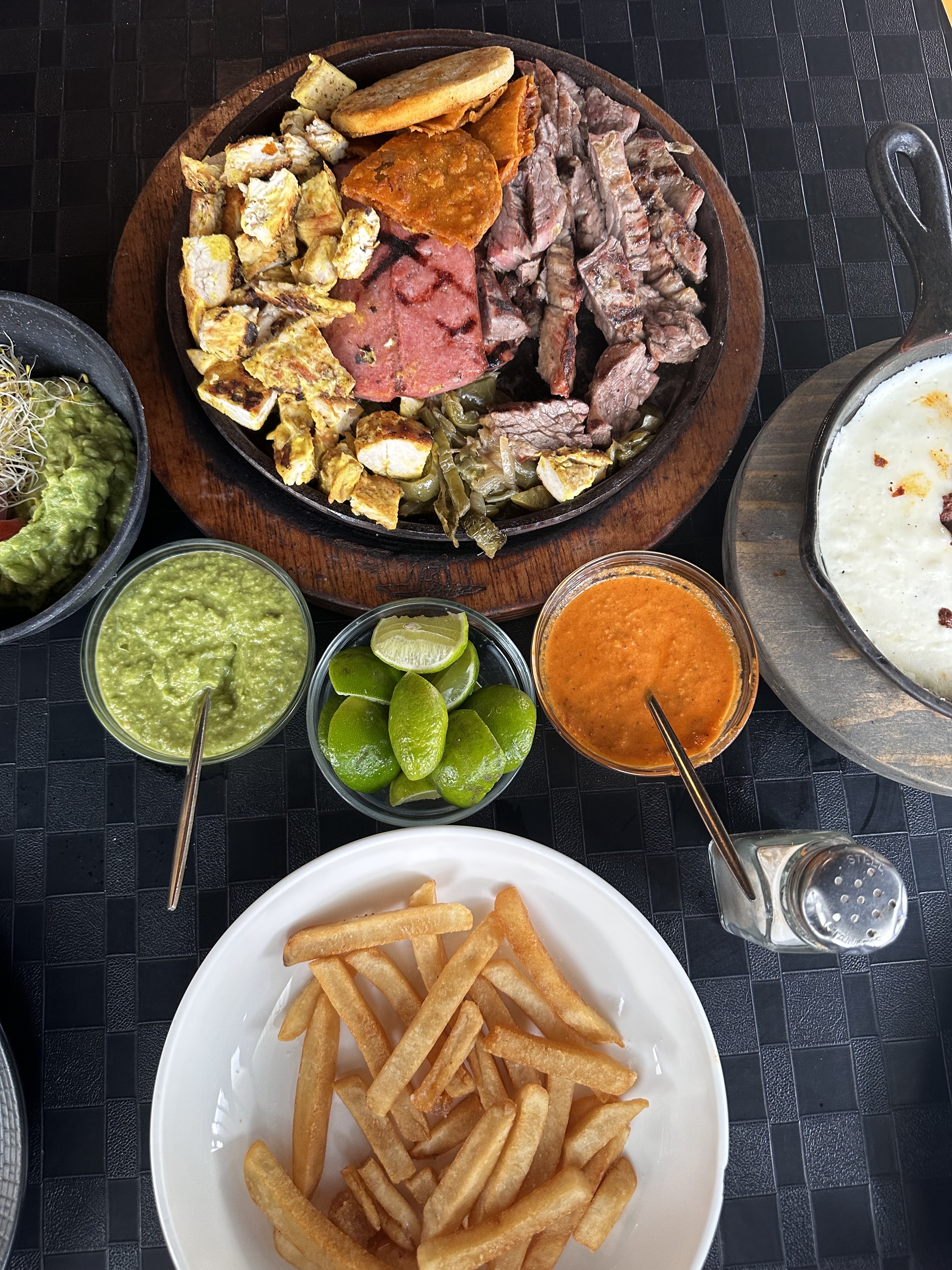 RESTAURANTE LA BERNAL image 7