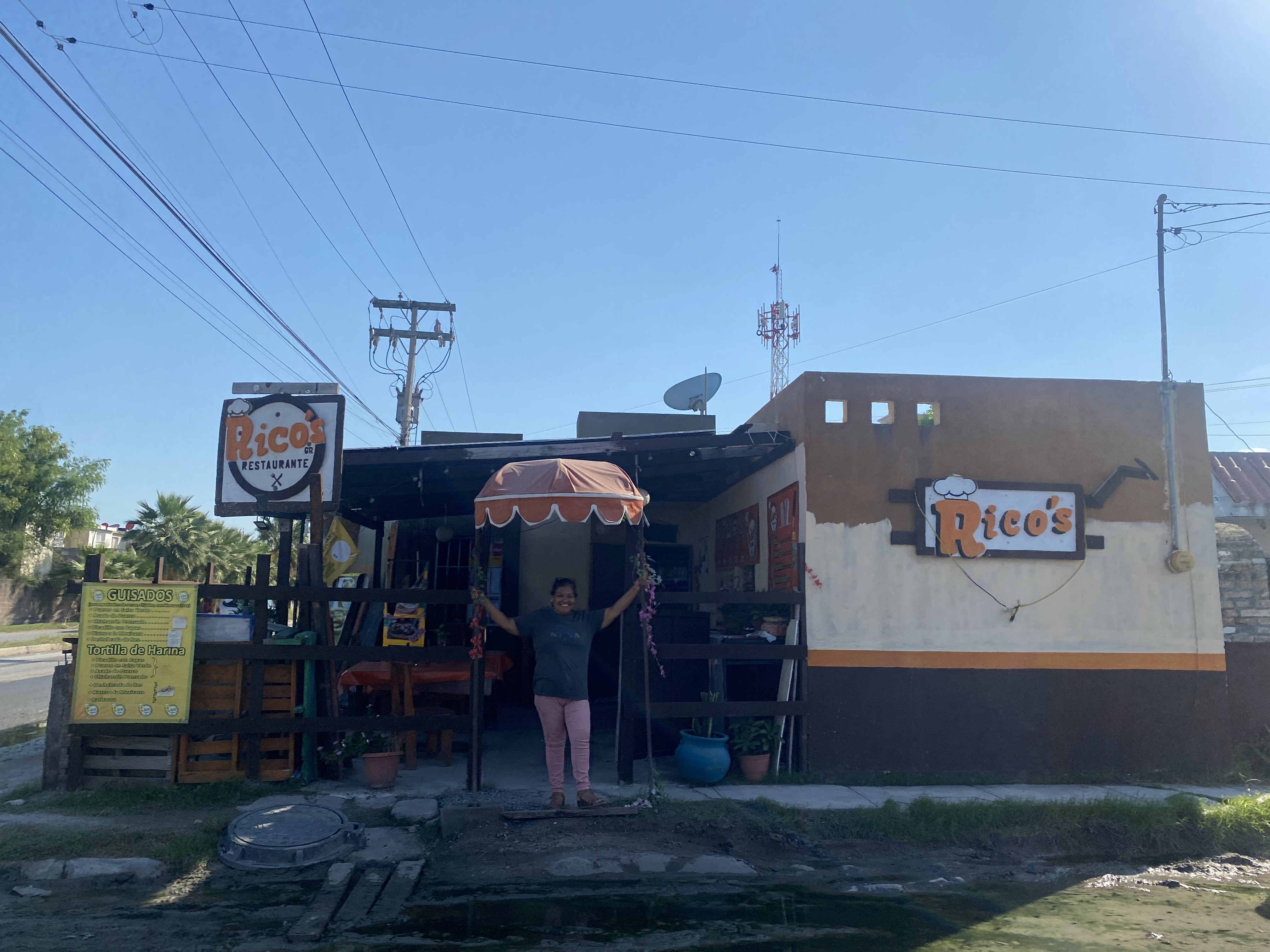 RICO'S Restaurante image 1