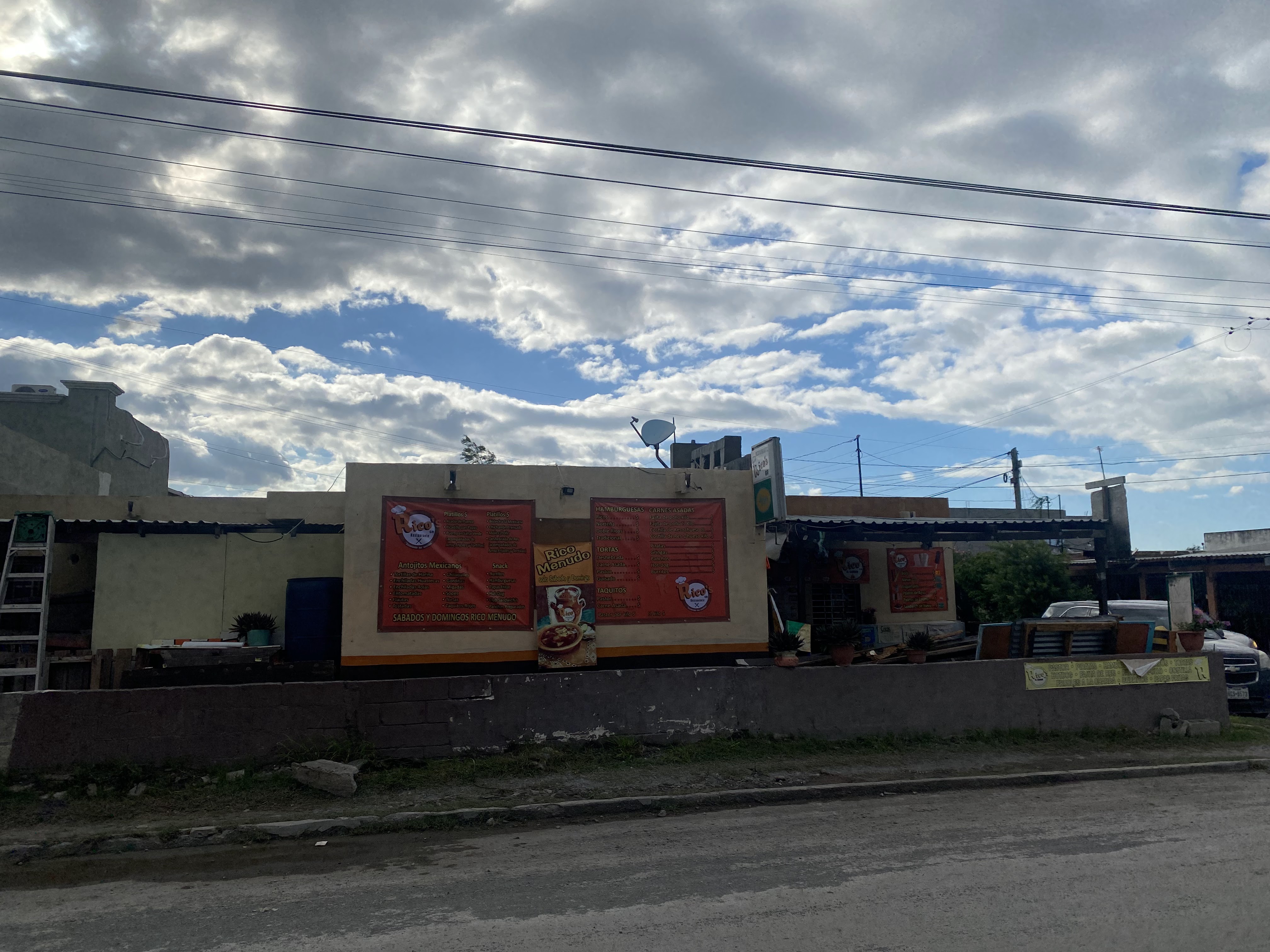 RICO'S Restaurante image 4