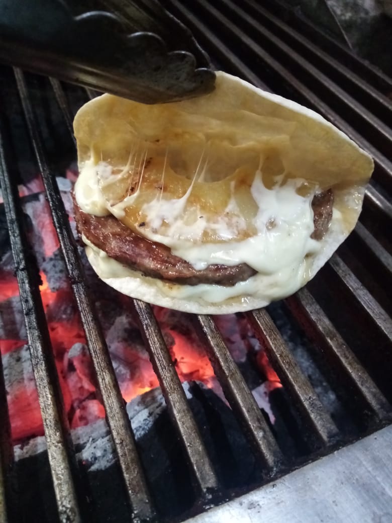 DEREK'S BURGUER image 9