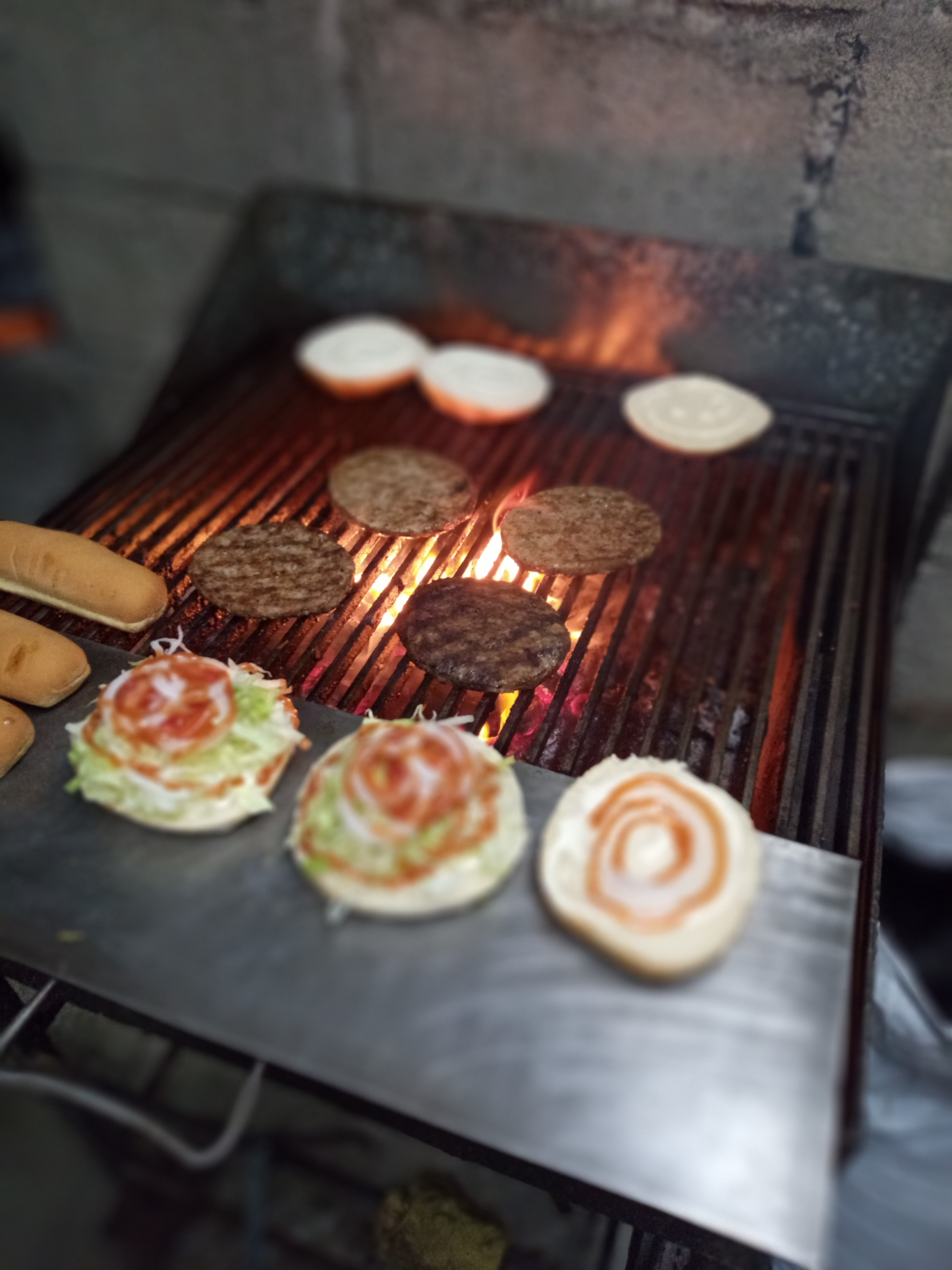 DEREK'S BURGUER image 10