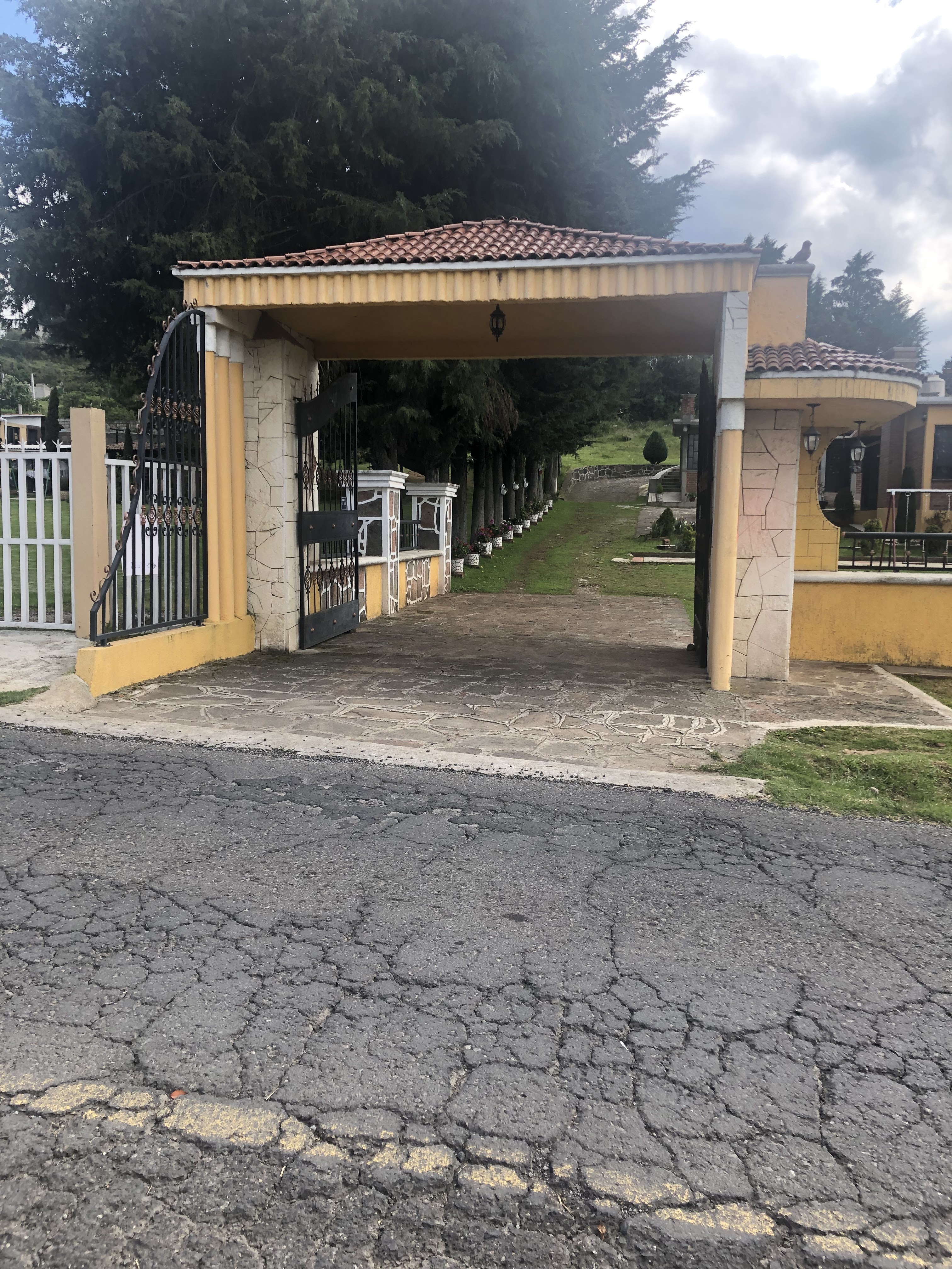 Poncho Burgers y Mas image 10