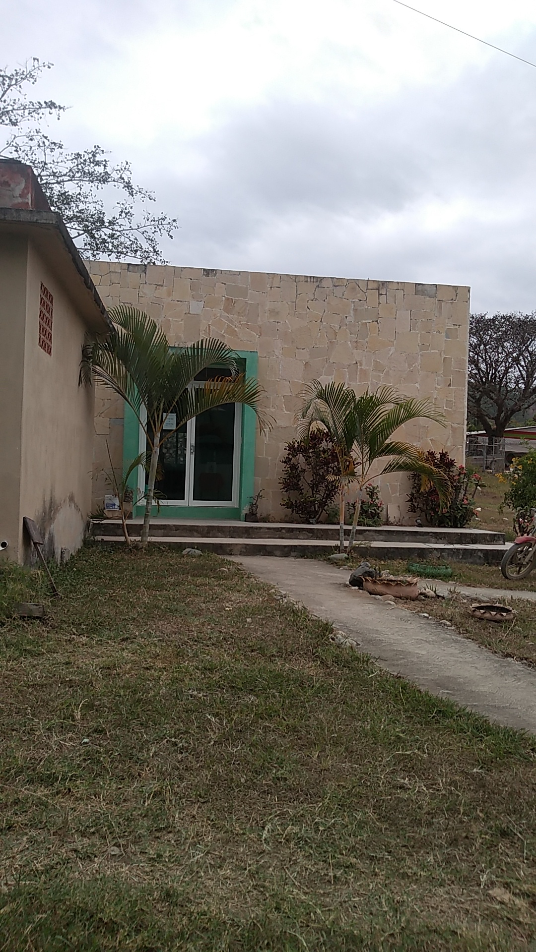 Puerta a la Montaña image 10