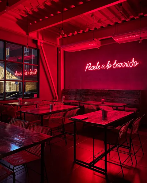 LOLA Cocina + Urbana image 1