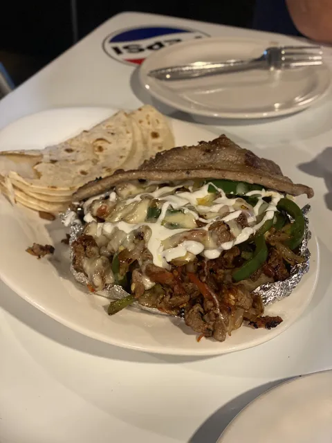 Los famosos del Sirloin image 3