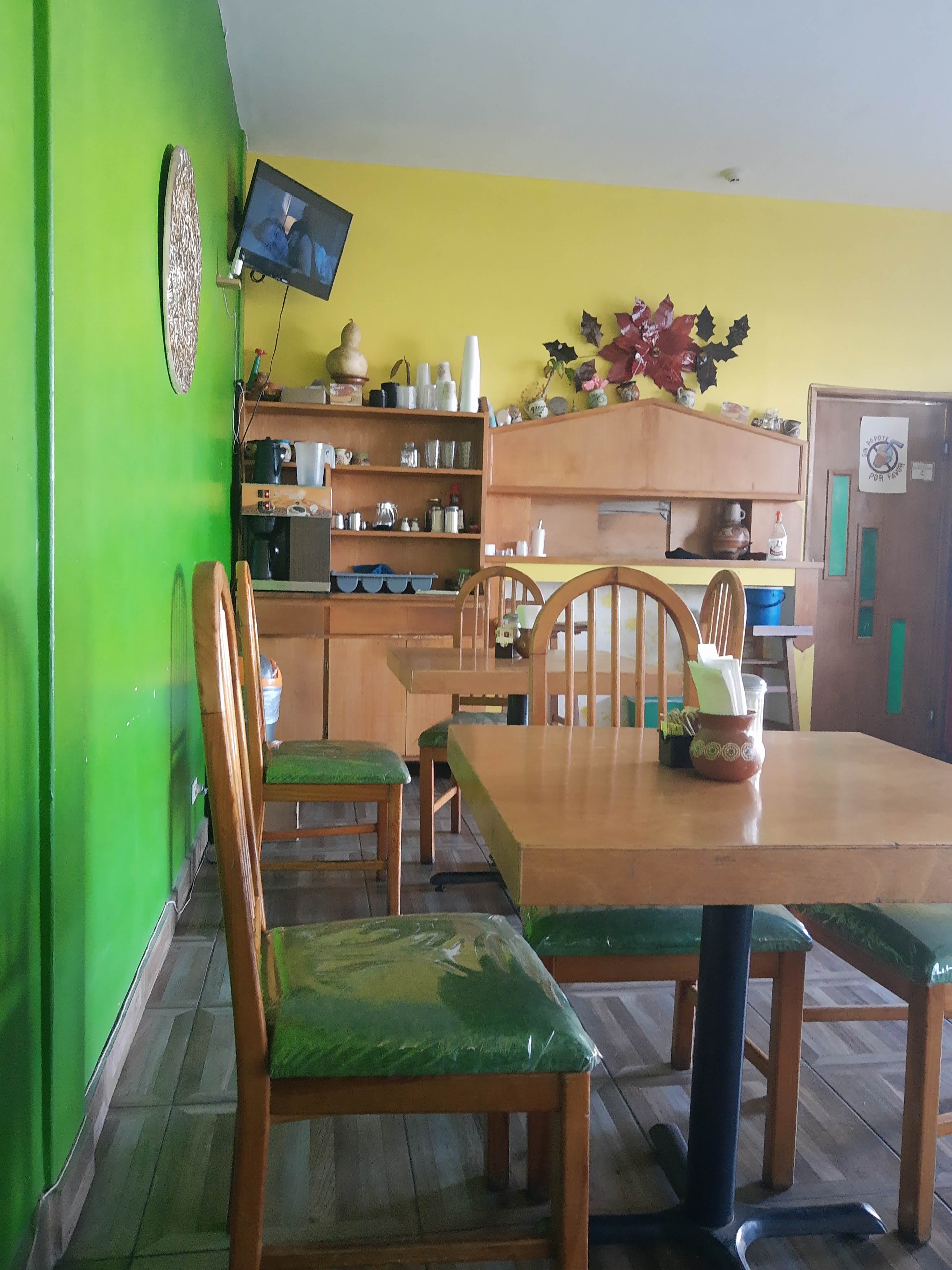 Los Aztecas Restaurante image 6