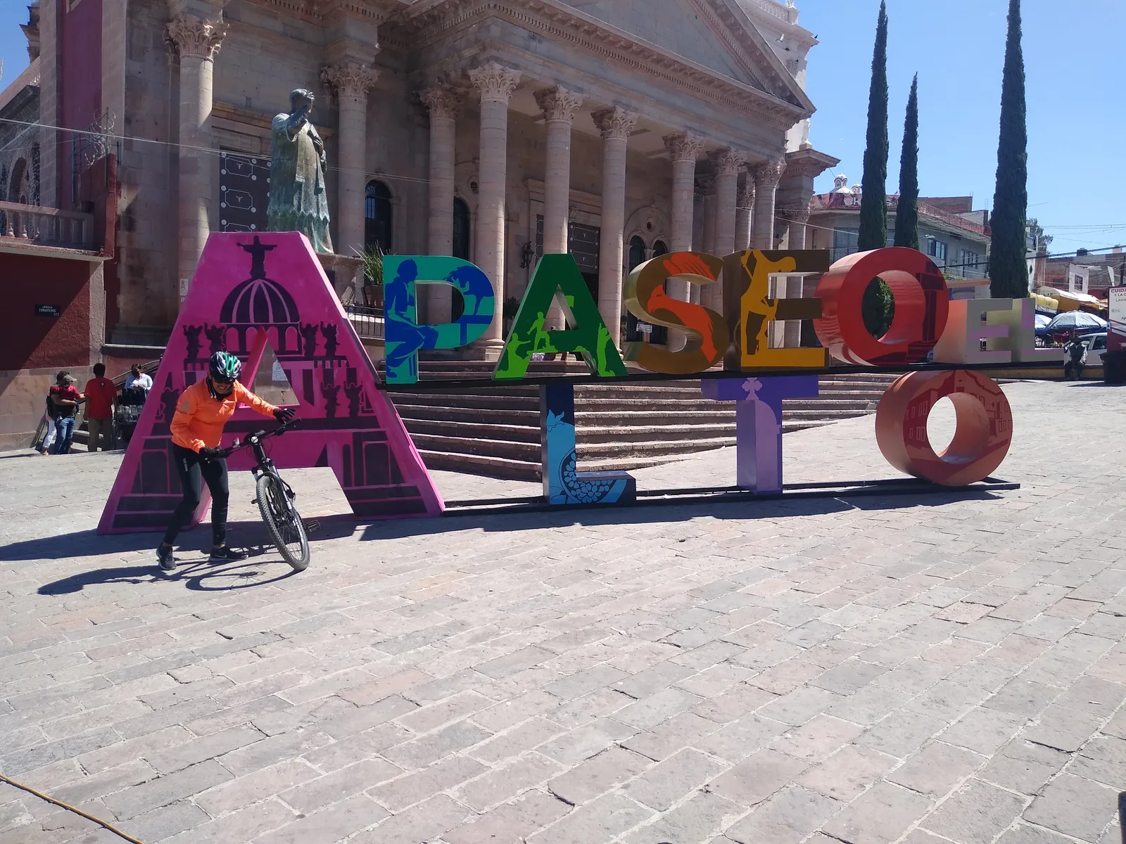 El Sazón image 6