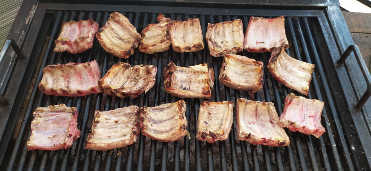 42-24 Ribs & Wurst image 1